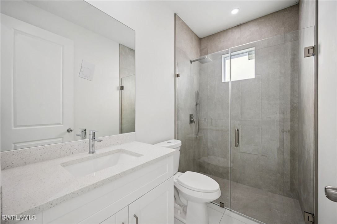 2401-2403 Quentin AVE S