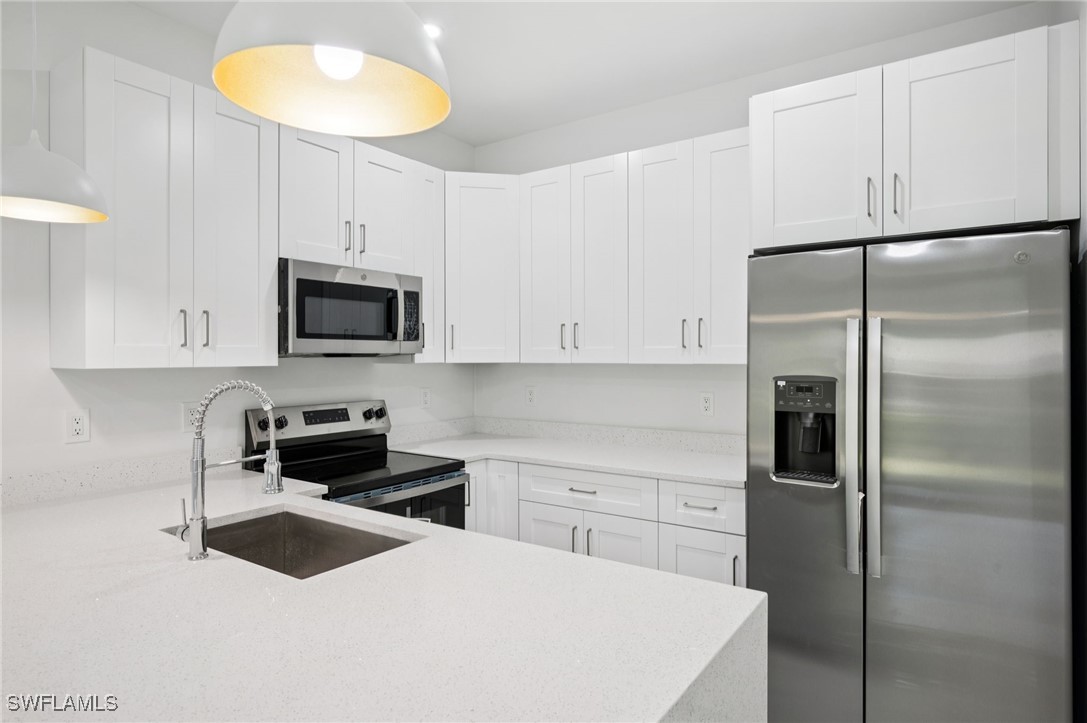 2401-2403 Quentin AVE S