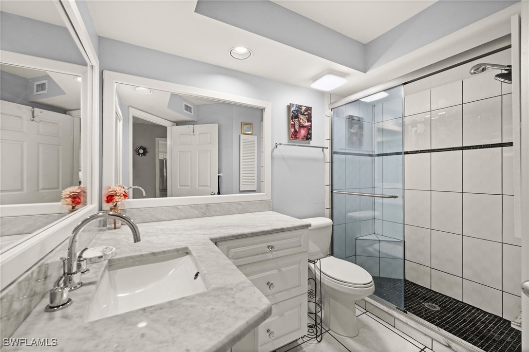 3940 Leeward Passage CT 102