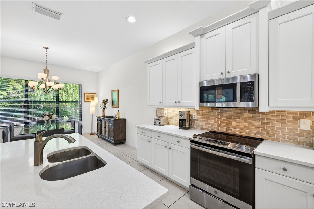 11572 Stonecreek CIR