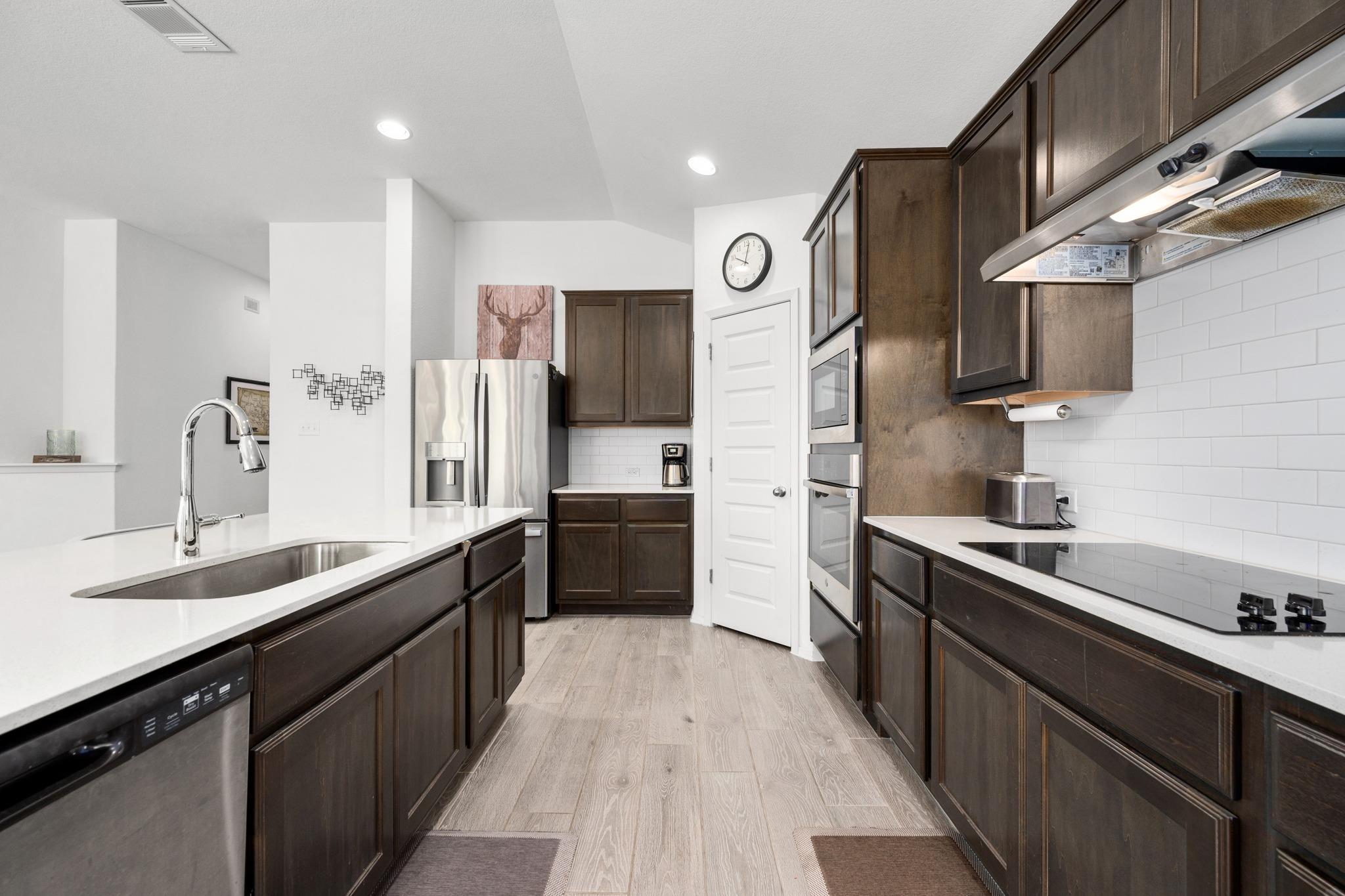 21006 Santa Rosa Ave