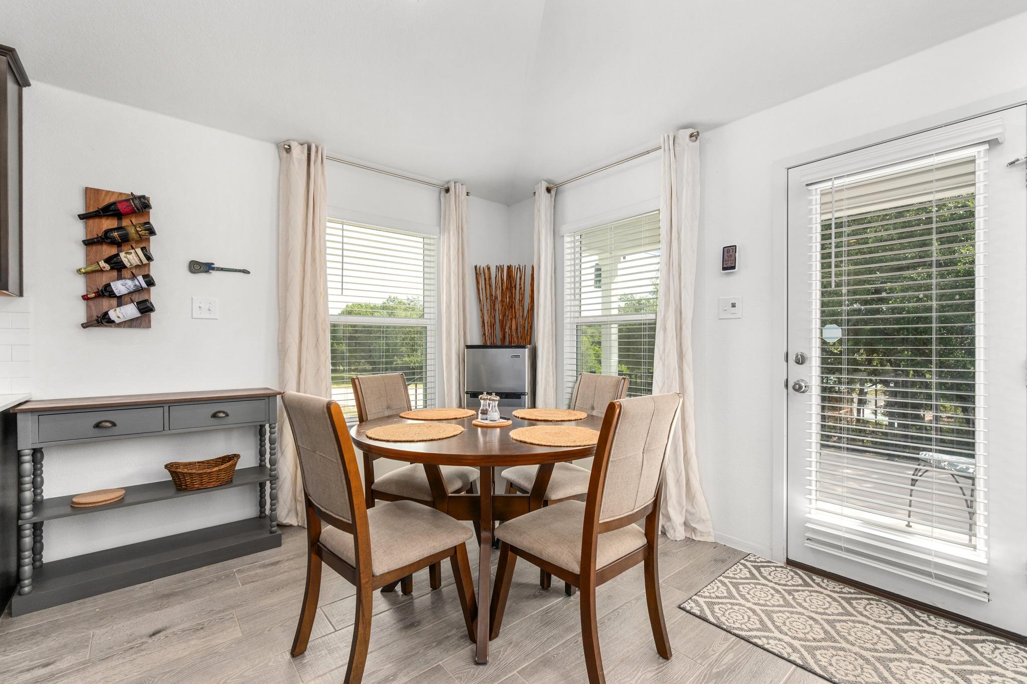 21006 Santa Rosa Ave