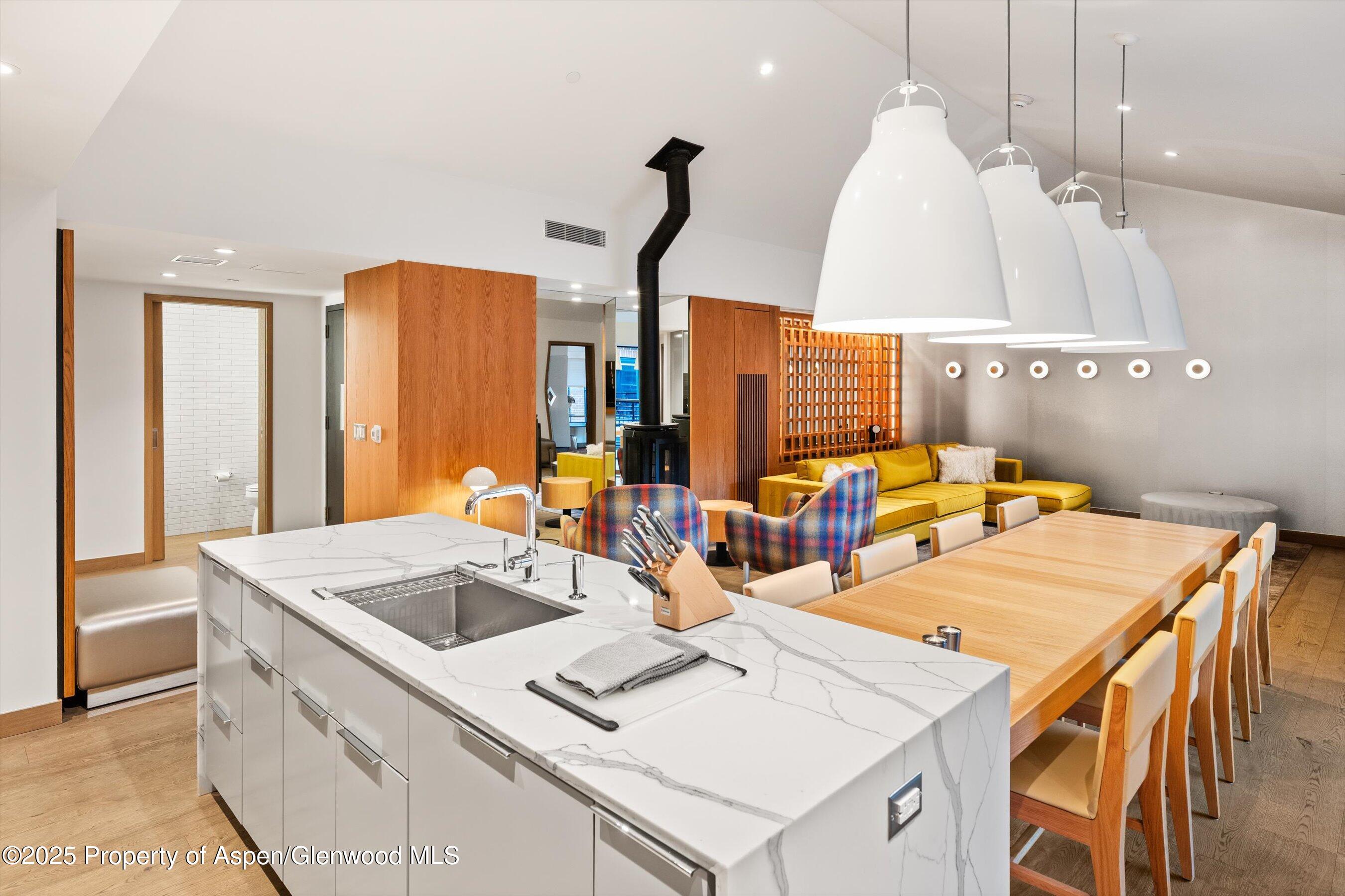 550 S Spring Street, F10 1-10