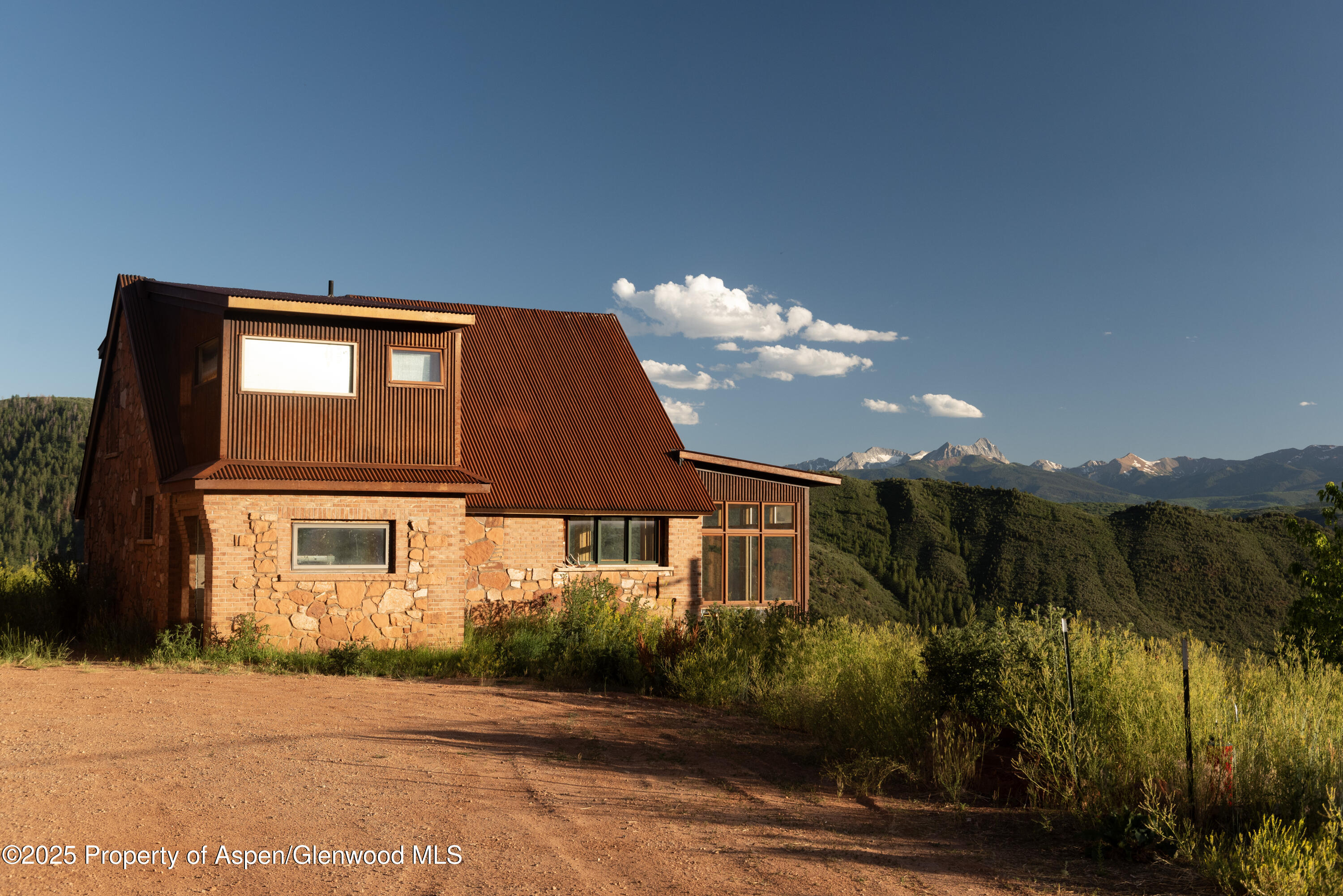 2800 Cedar Drive