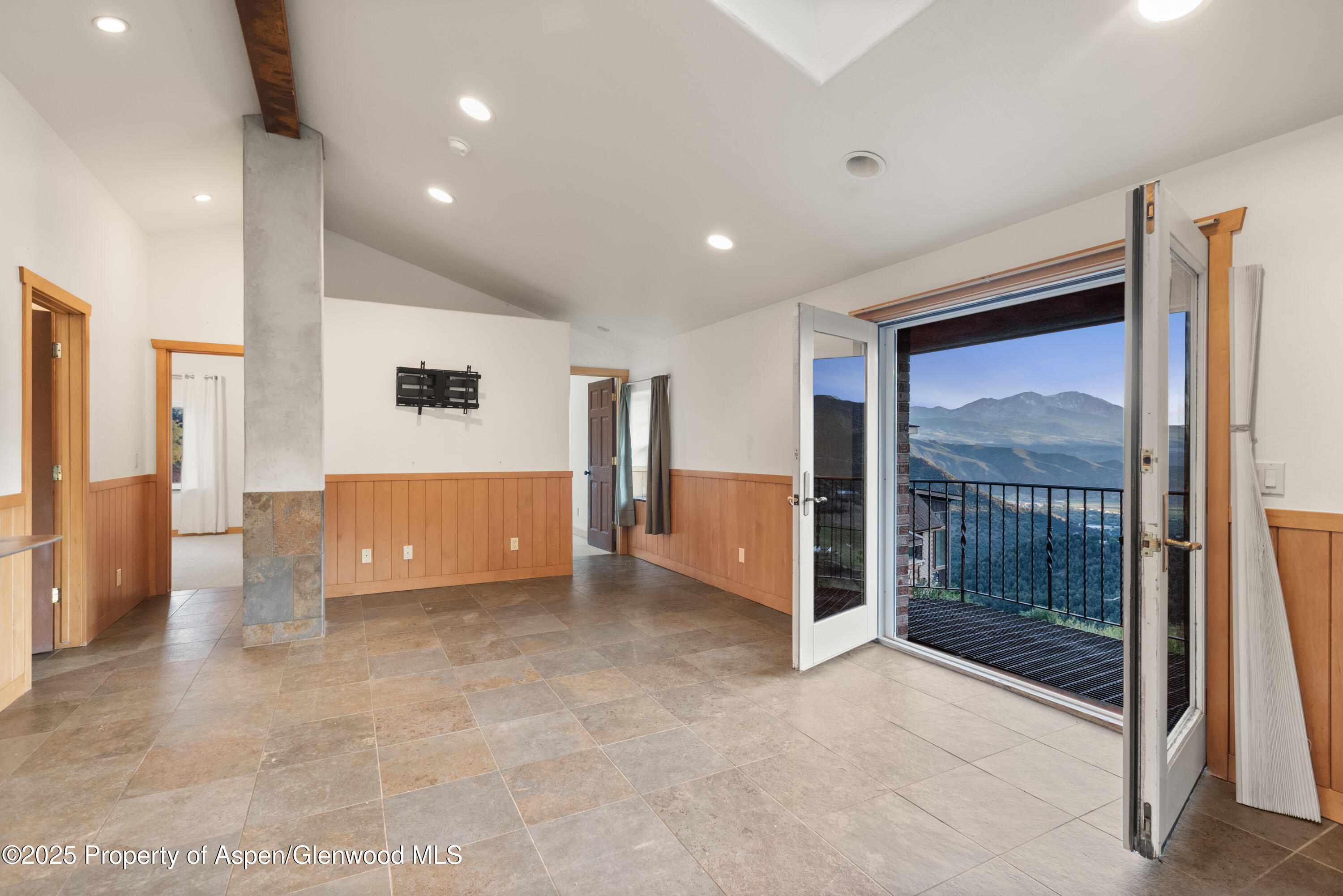 2800 Cedar Drive