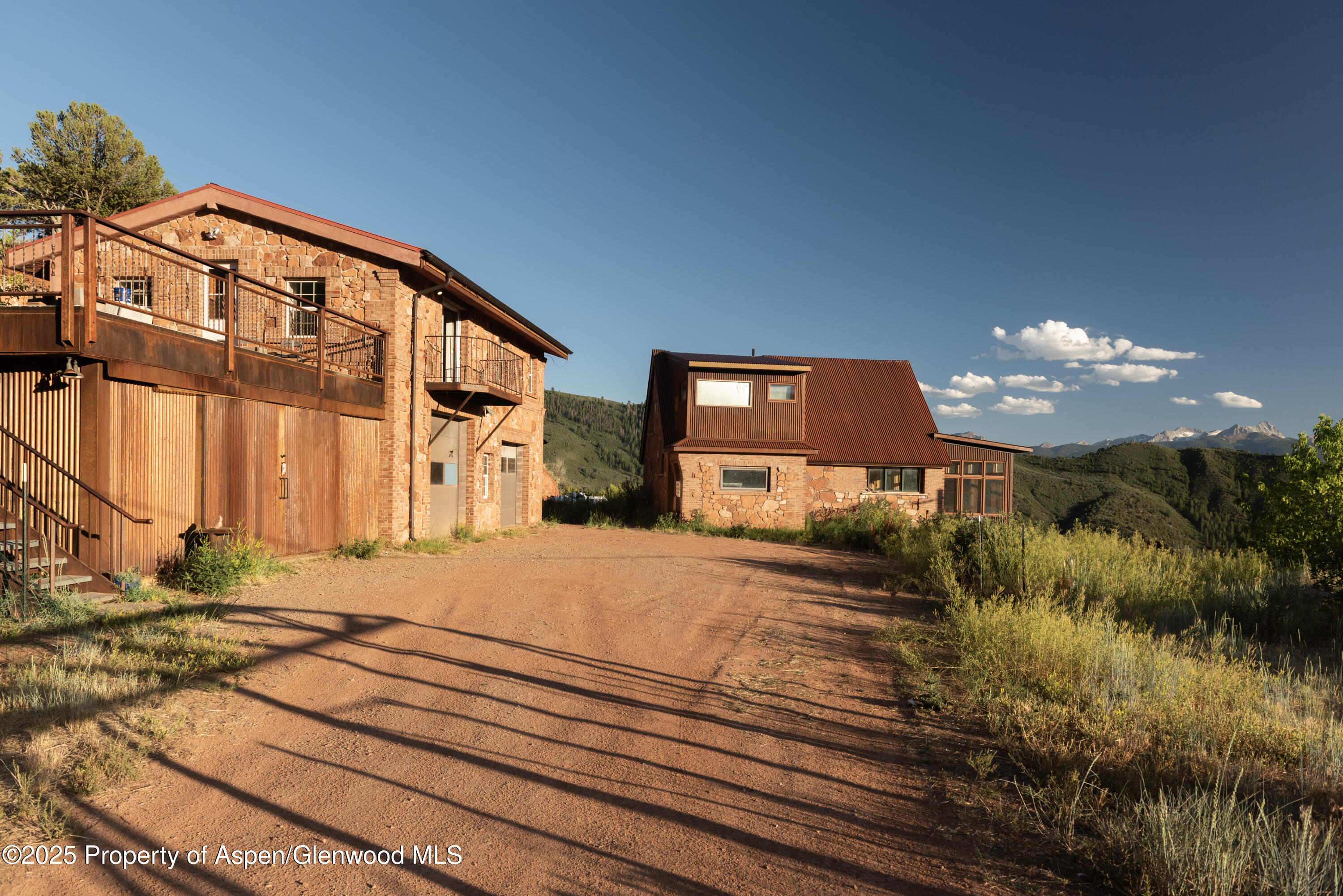 2800 Cedar Drive