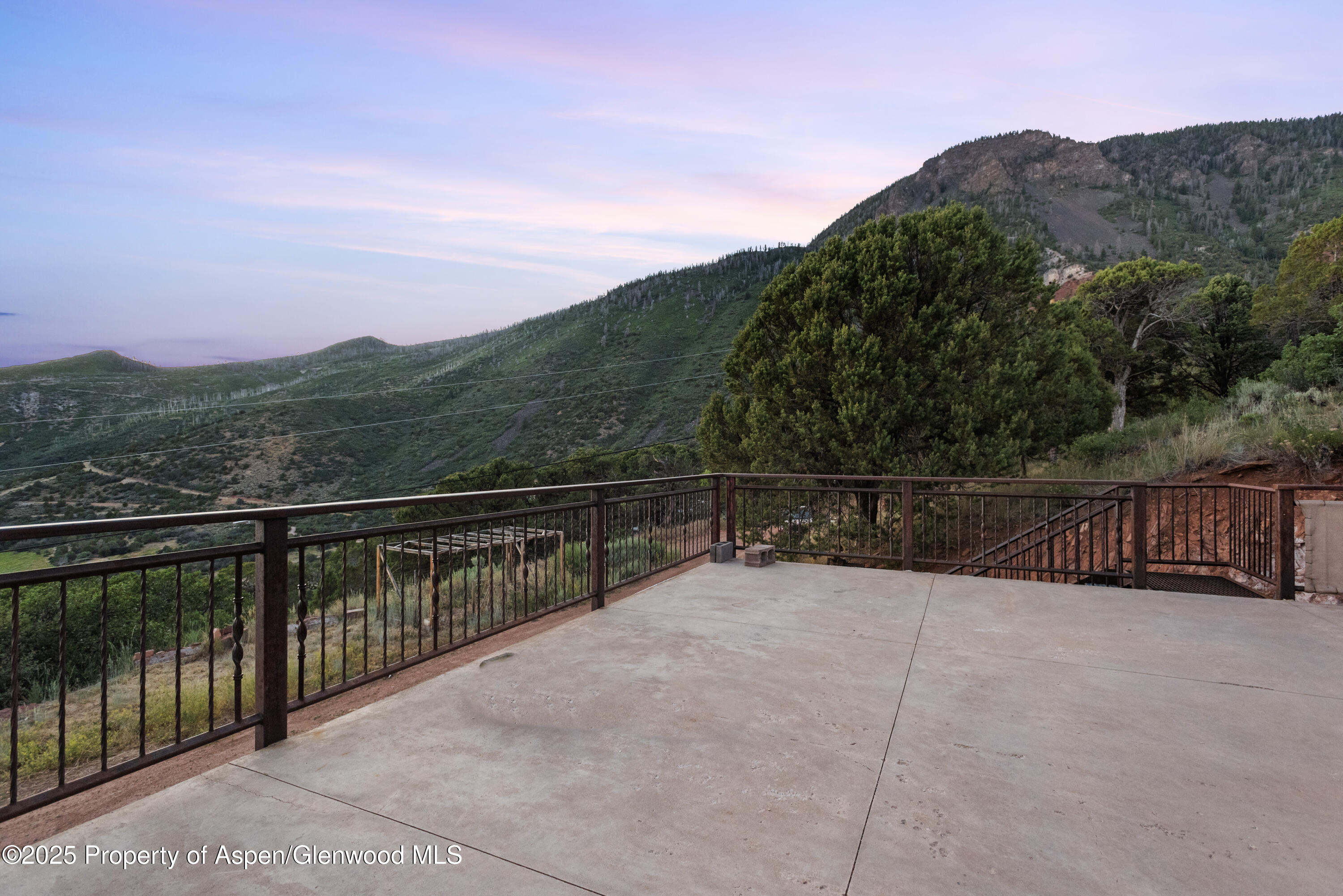 2800 Cedar Drive