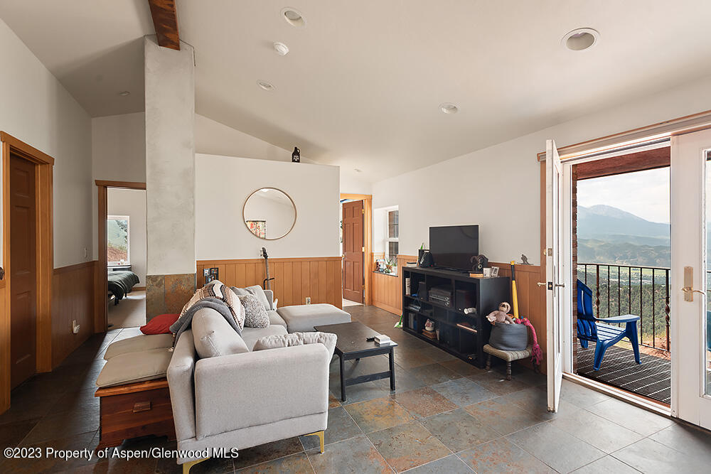2800 Cedar Drive