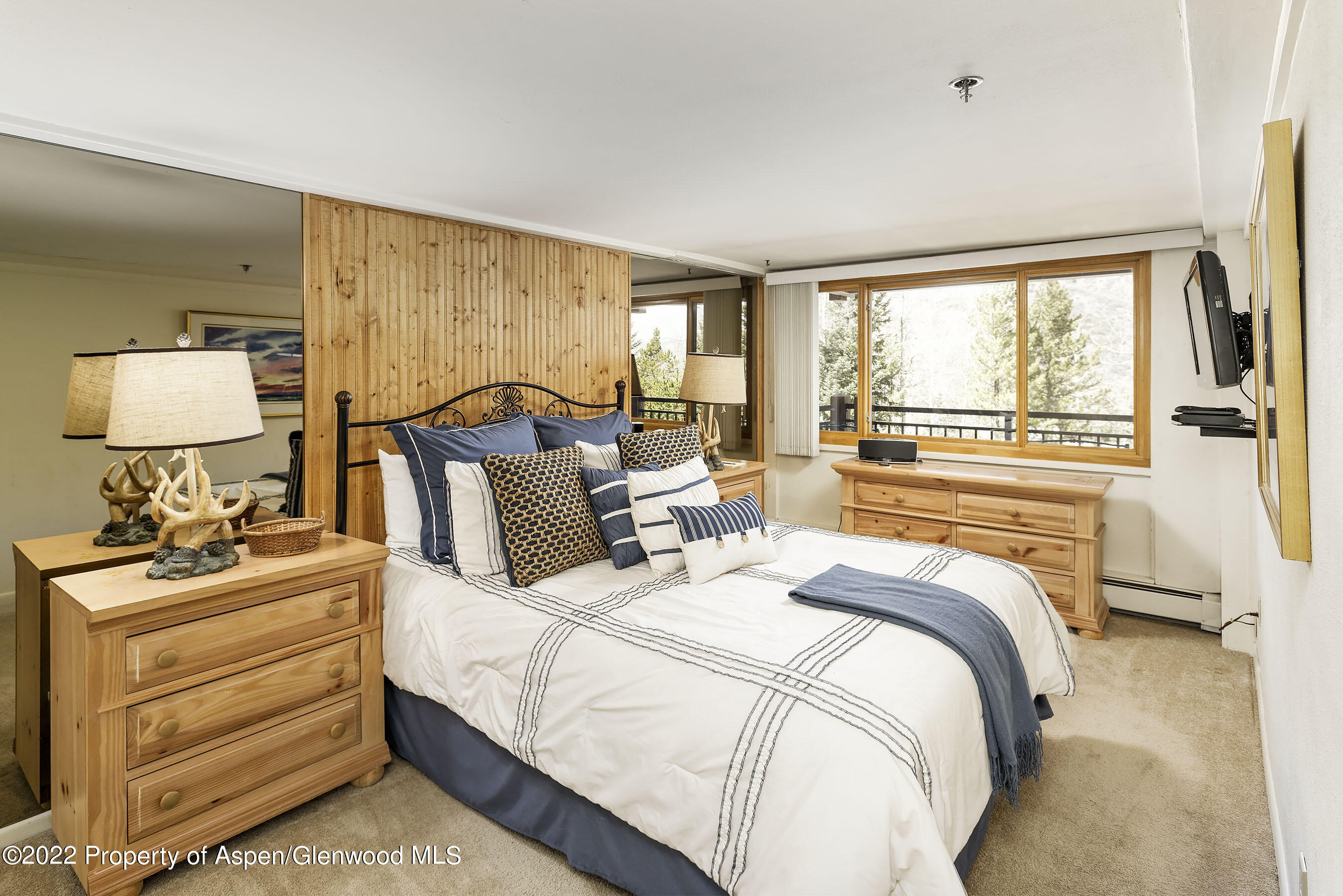 30 Anderson Lane 710