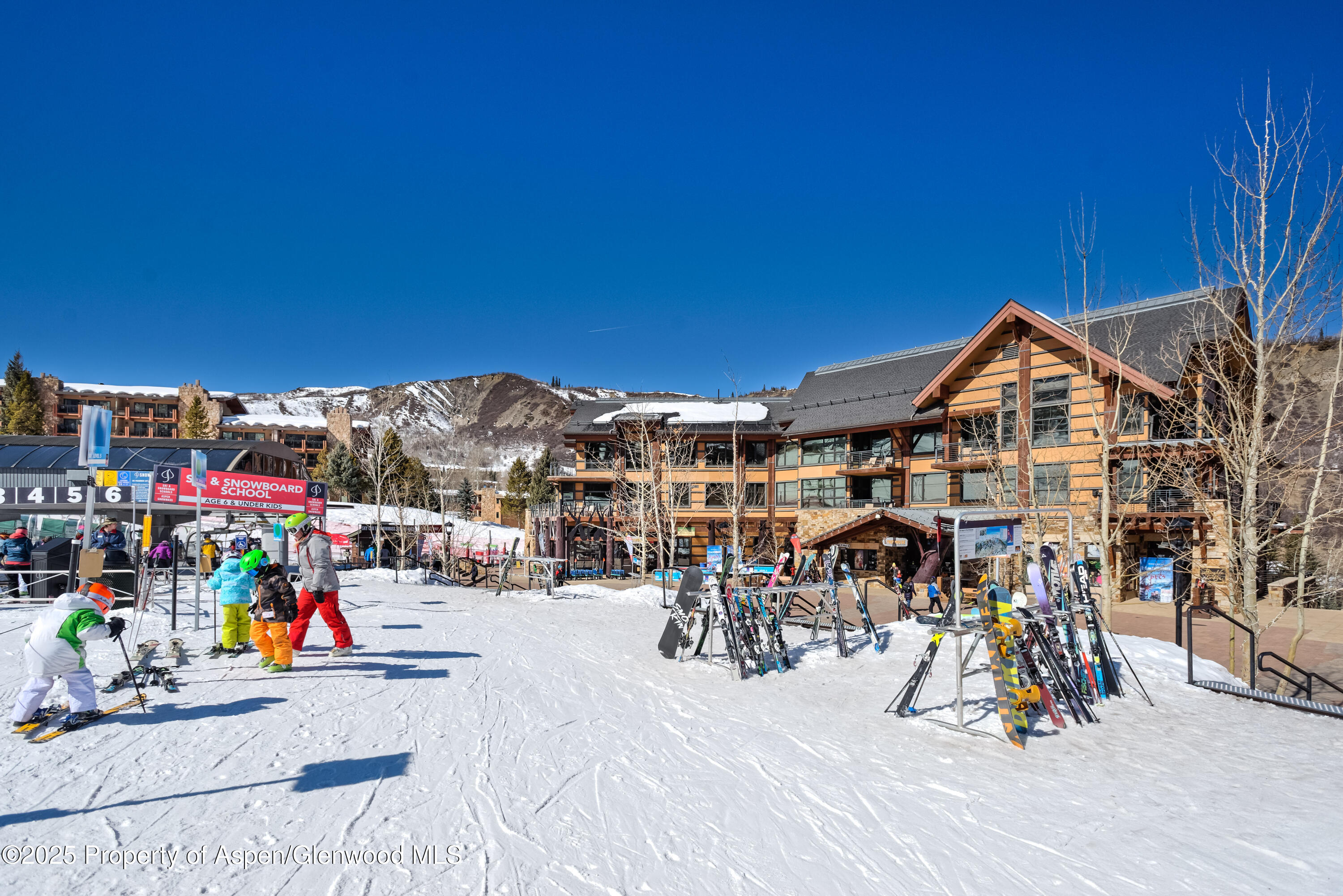 30 Anderson Lane 710