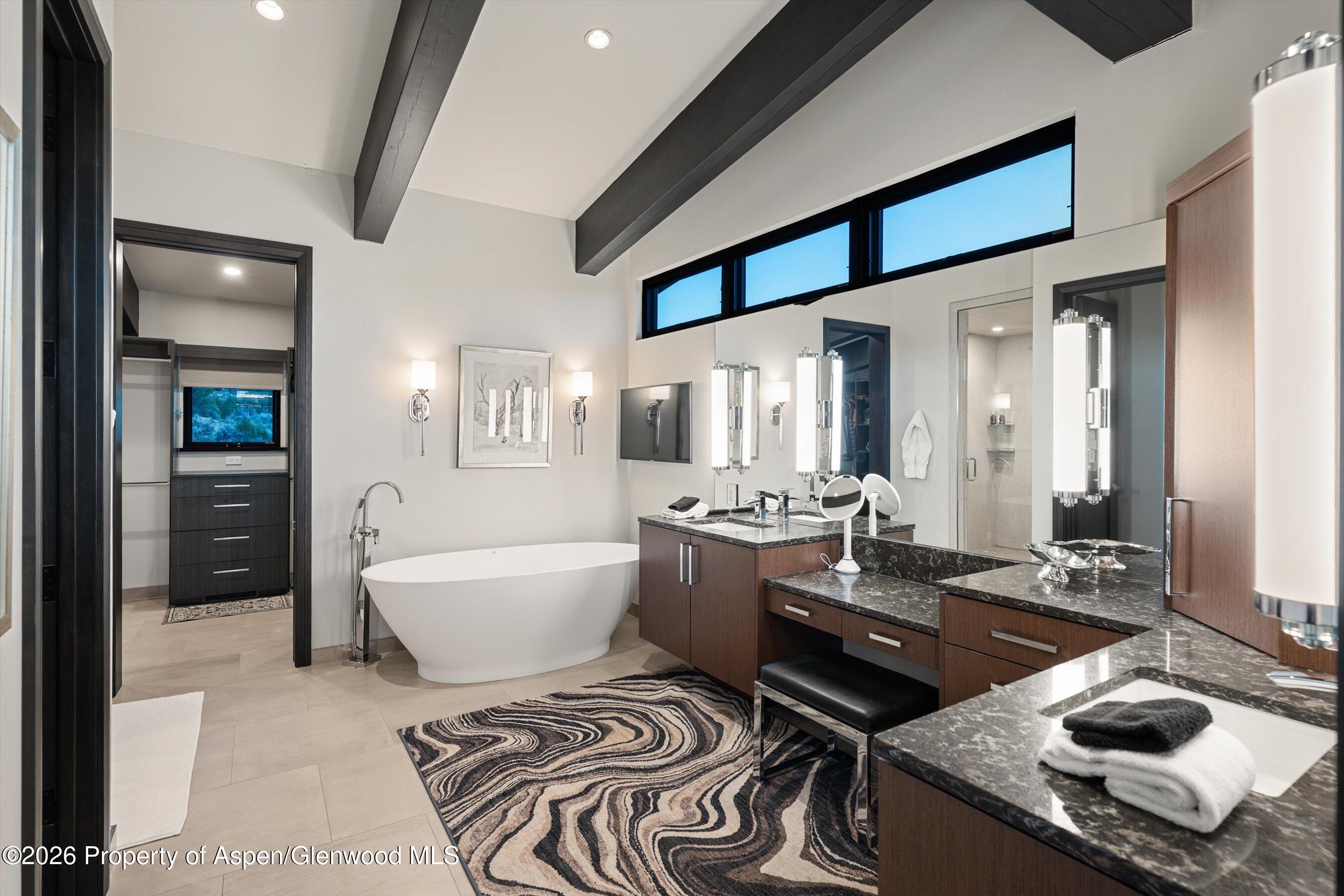 1711 County Road 109