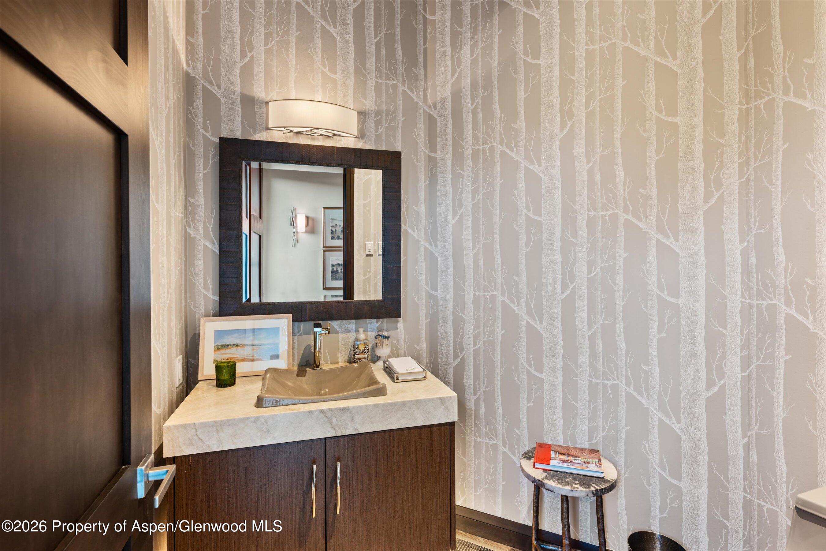 1711 County Road 109