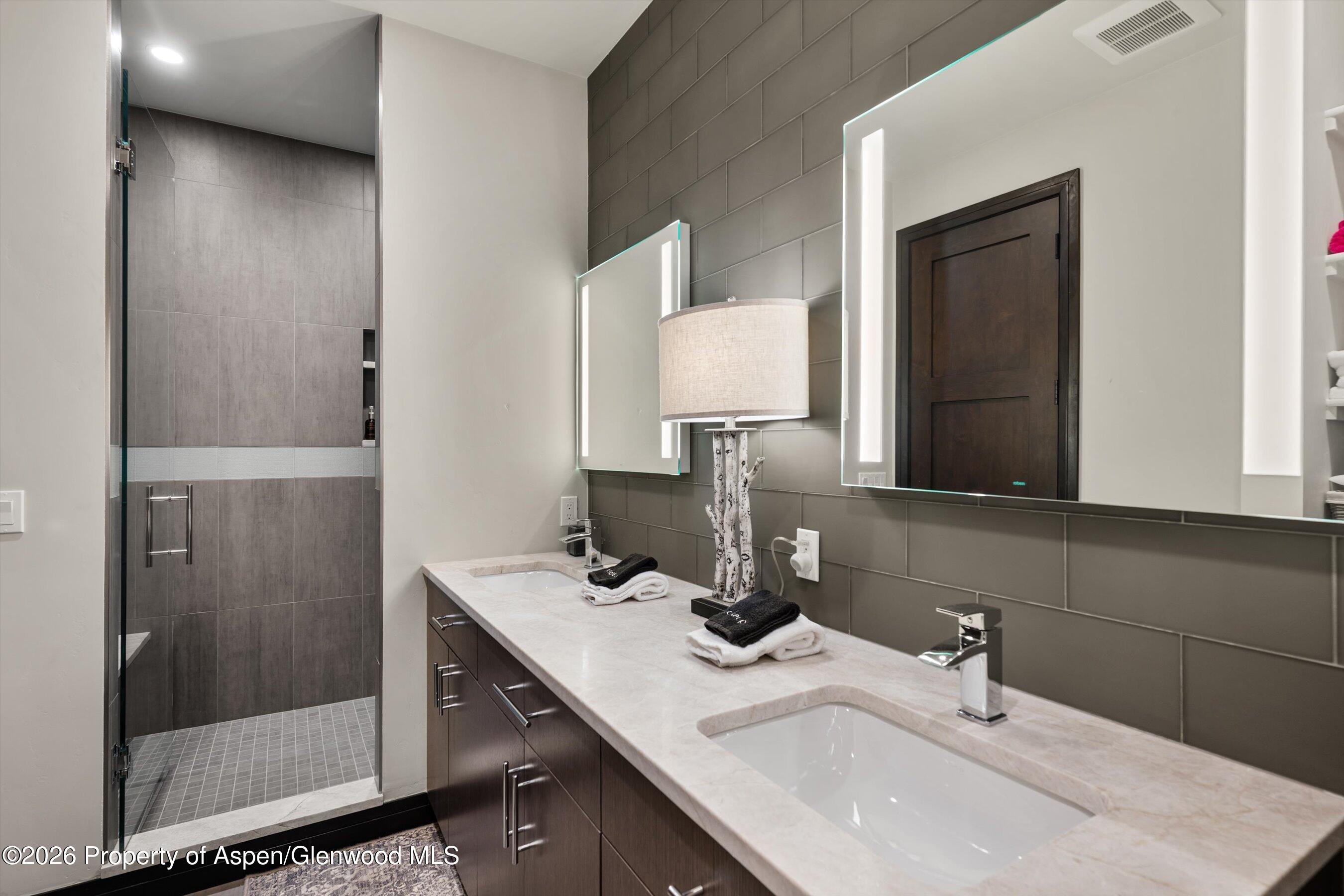 1711 County Road 109