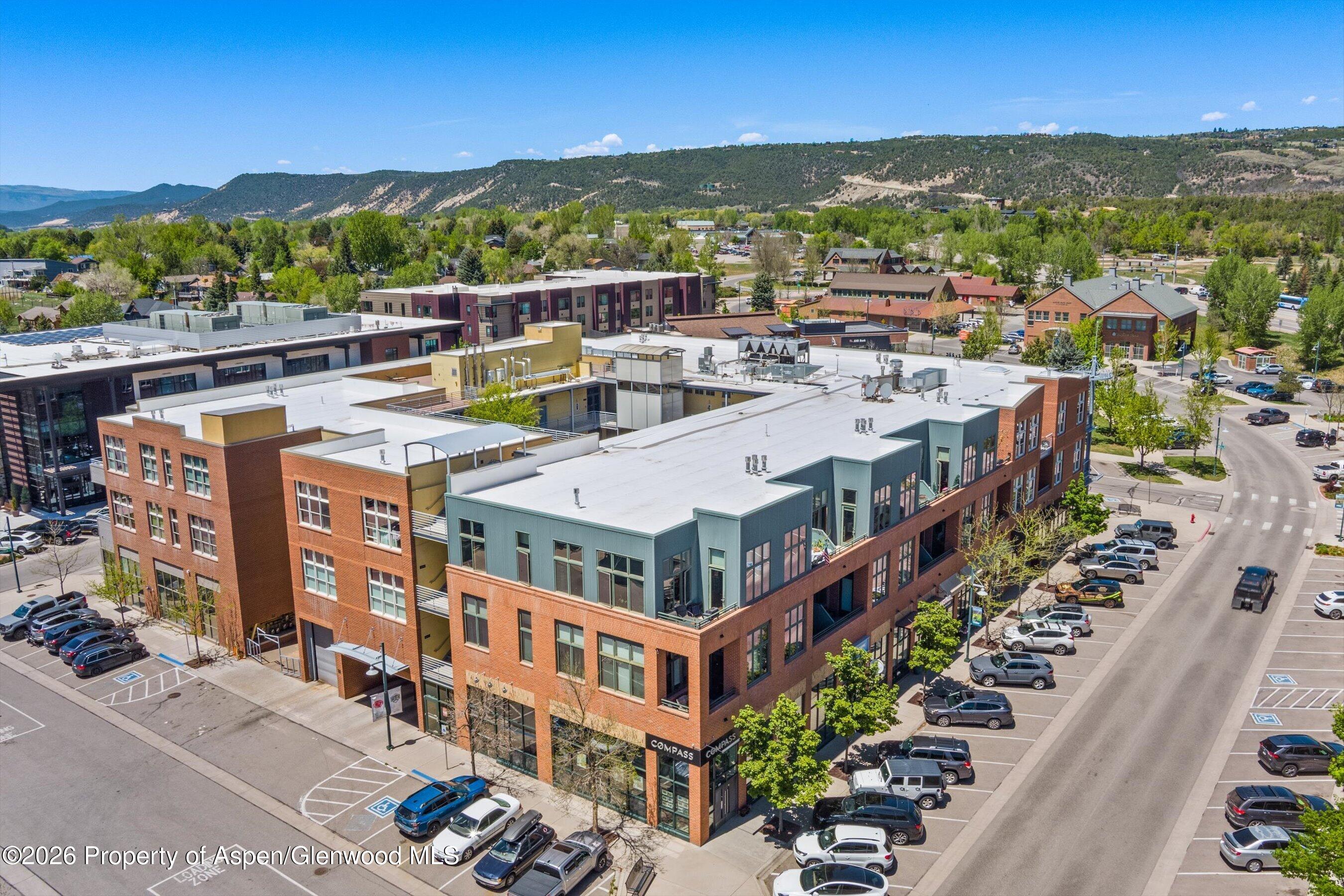 231 Robinson Street 312