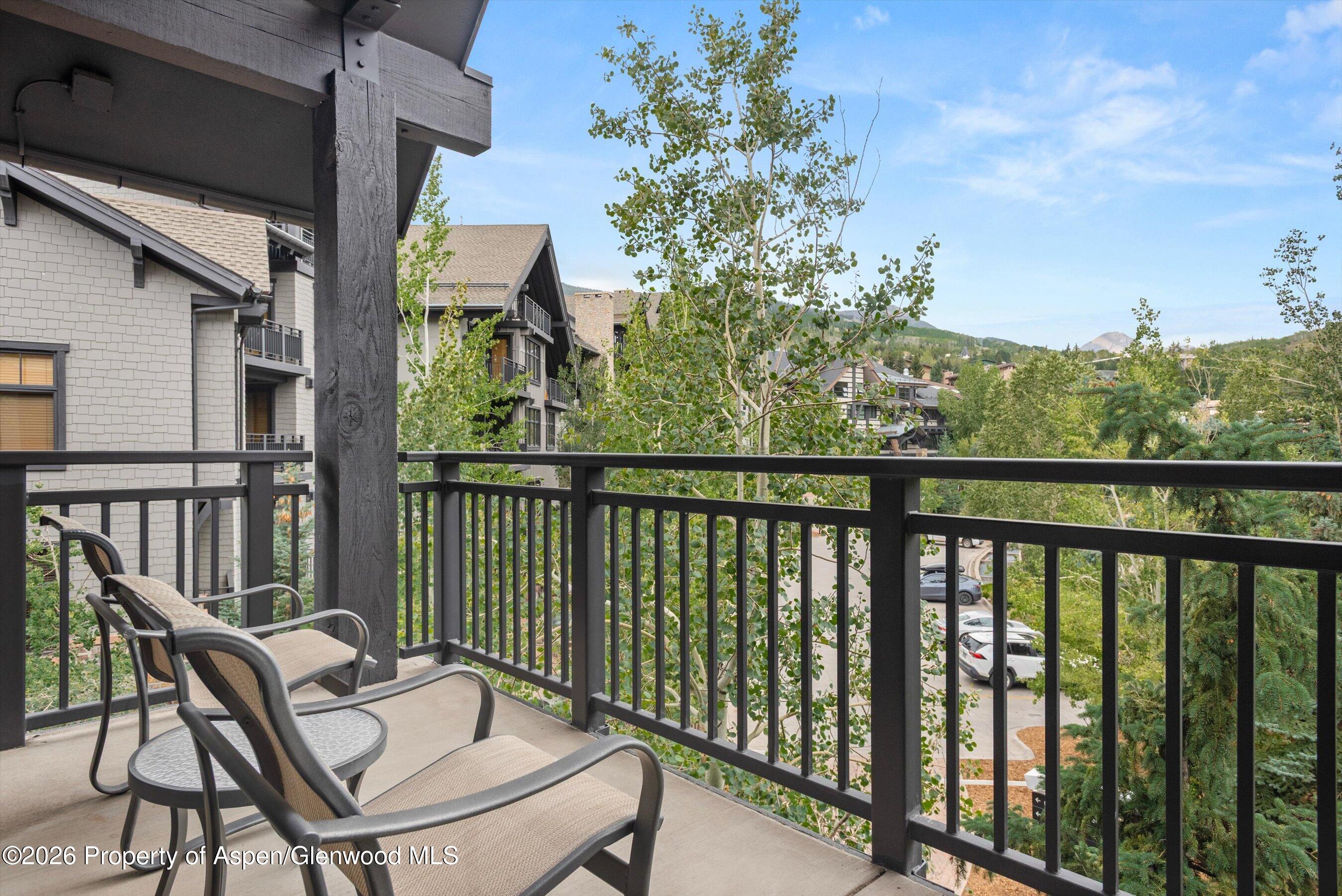 60 Carriage Way 3321