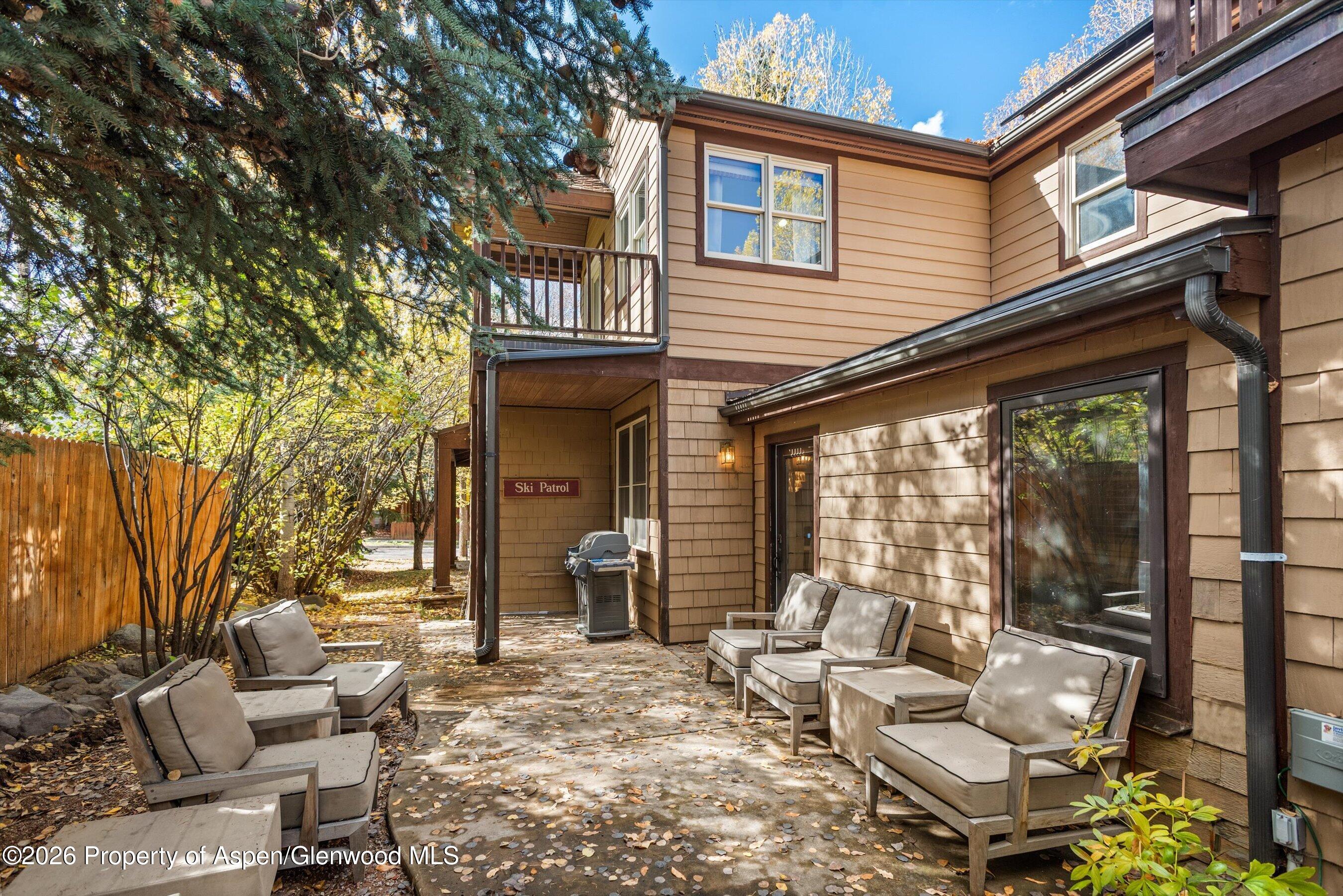 315 Summerset Way B