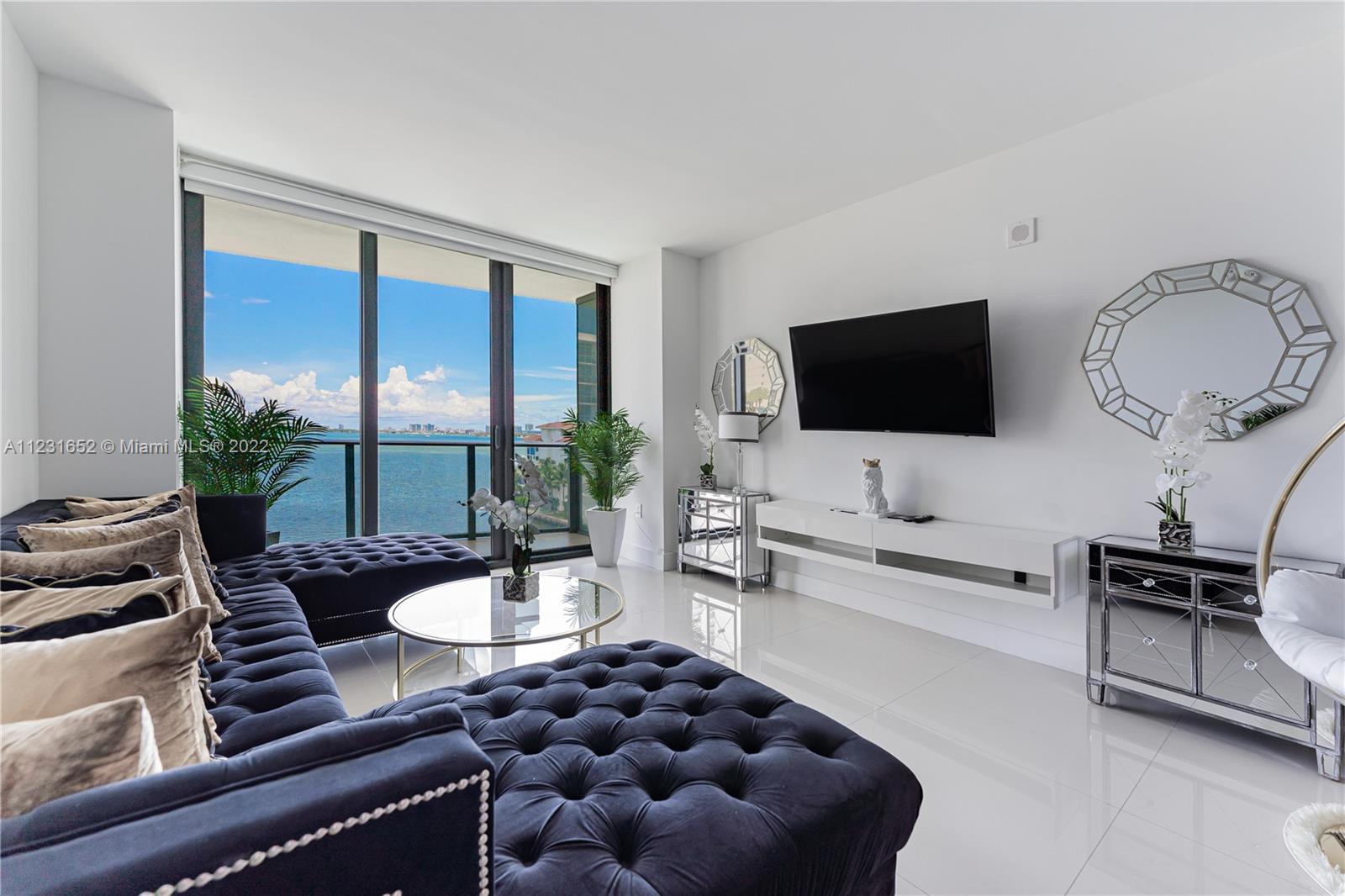 460 NE 28th St Unit: 602