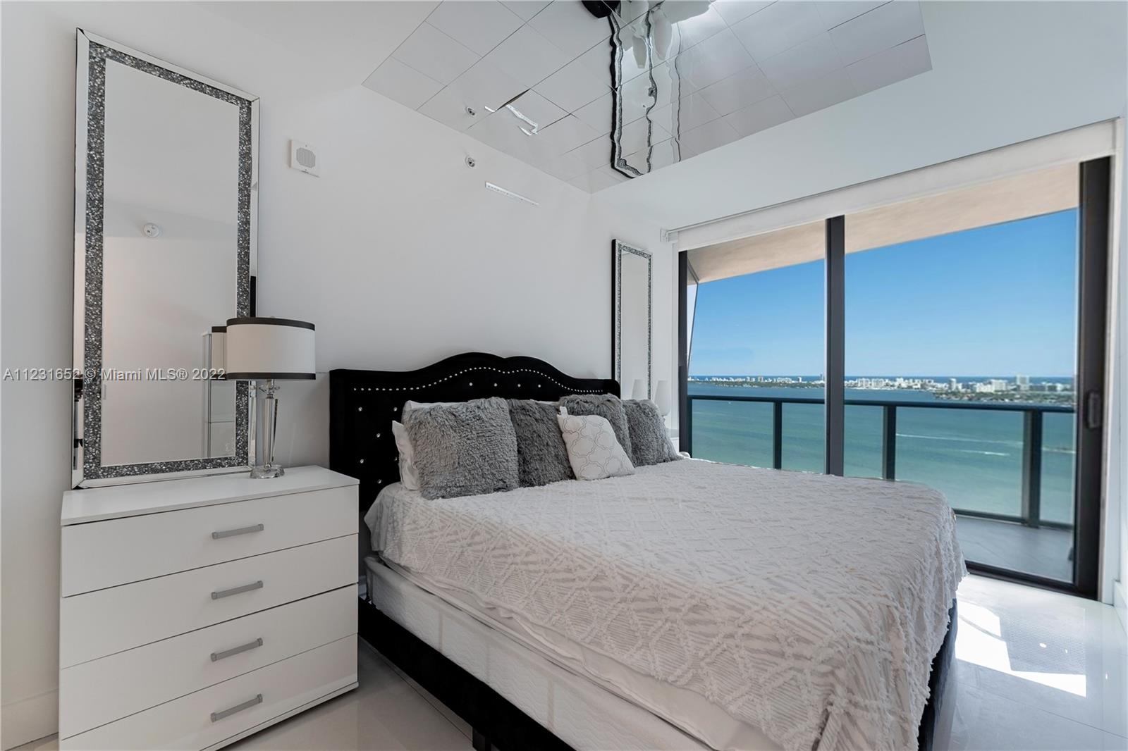 460 NE 28th St Unit: 602