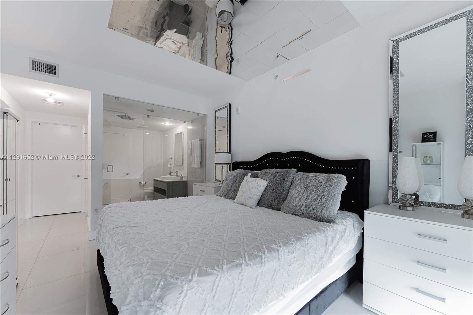 460 NE 28th St Unit: 602