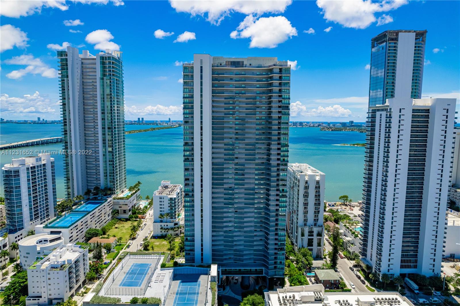 460 NE 28th St Unit: 602