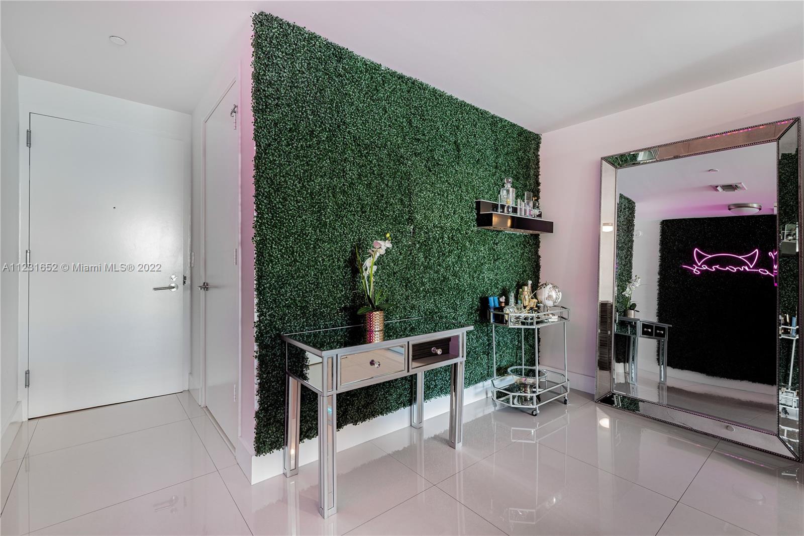 460 NE 28th St Unit: 602