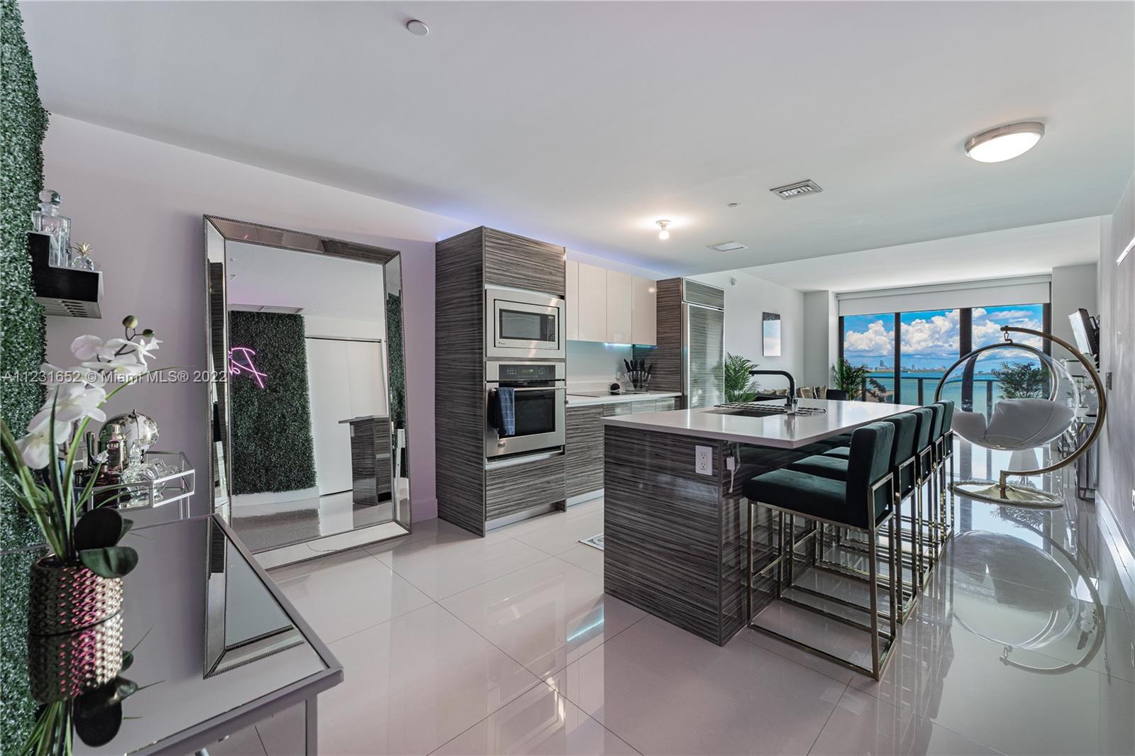 460 NE 28th St Unit: 602