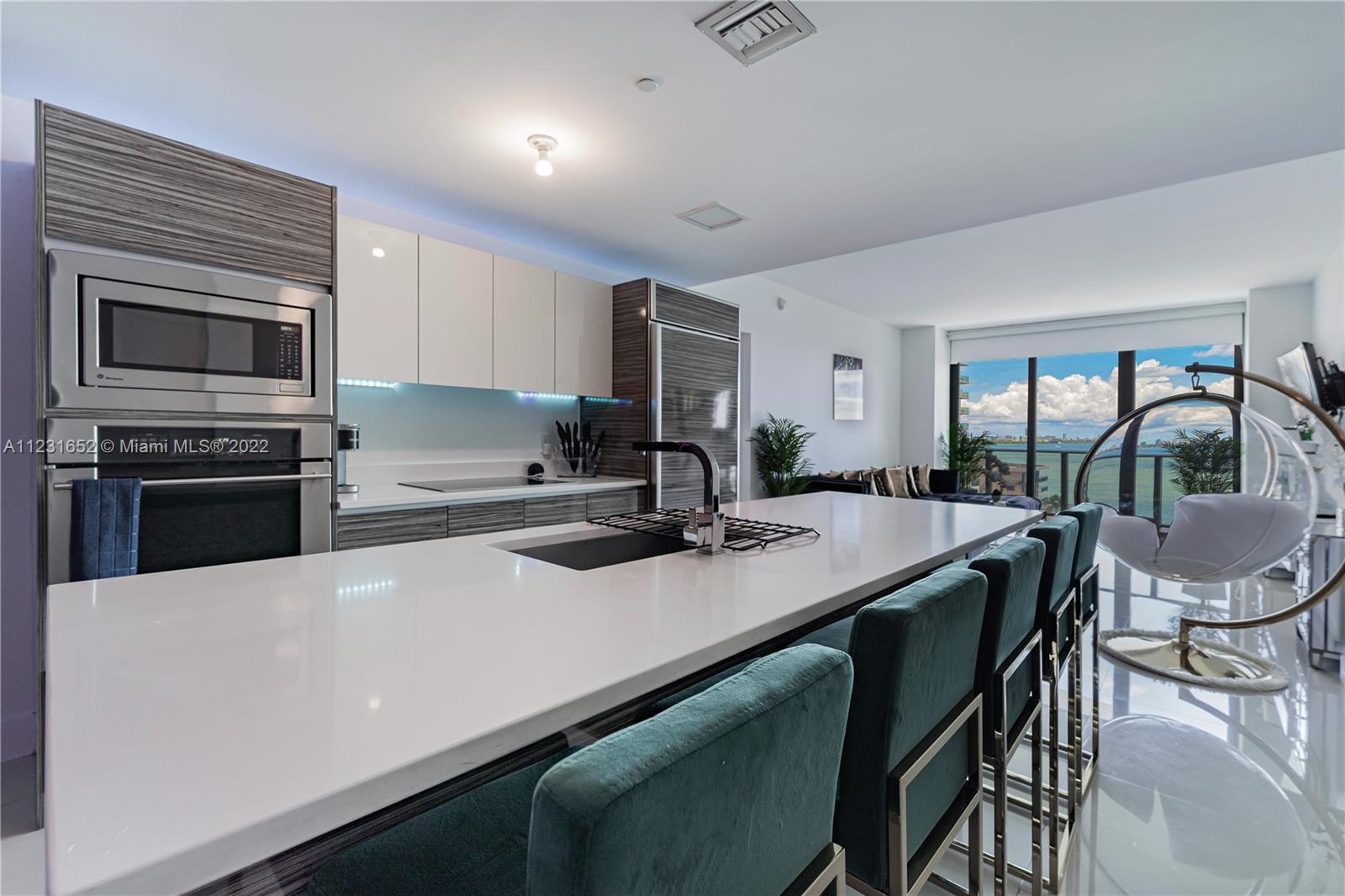 460 NE 28th St Unit: 602