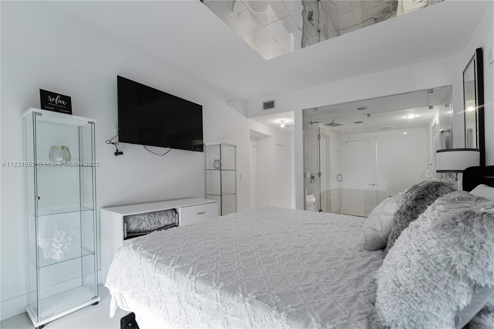 460 NE 28th St Unit: 602