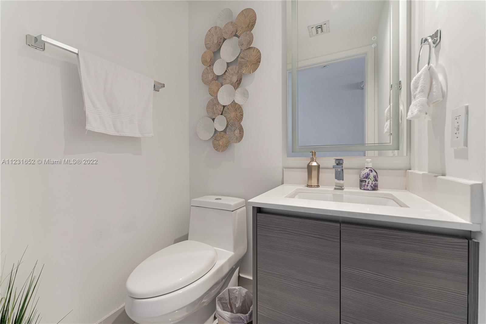 460 NE 28th St Unit: 602