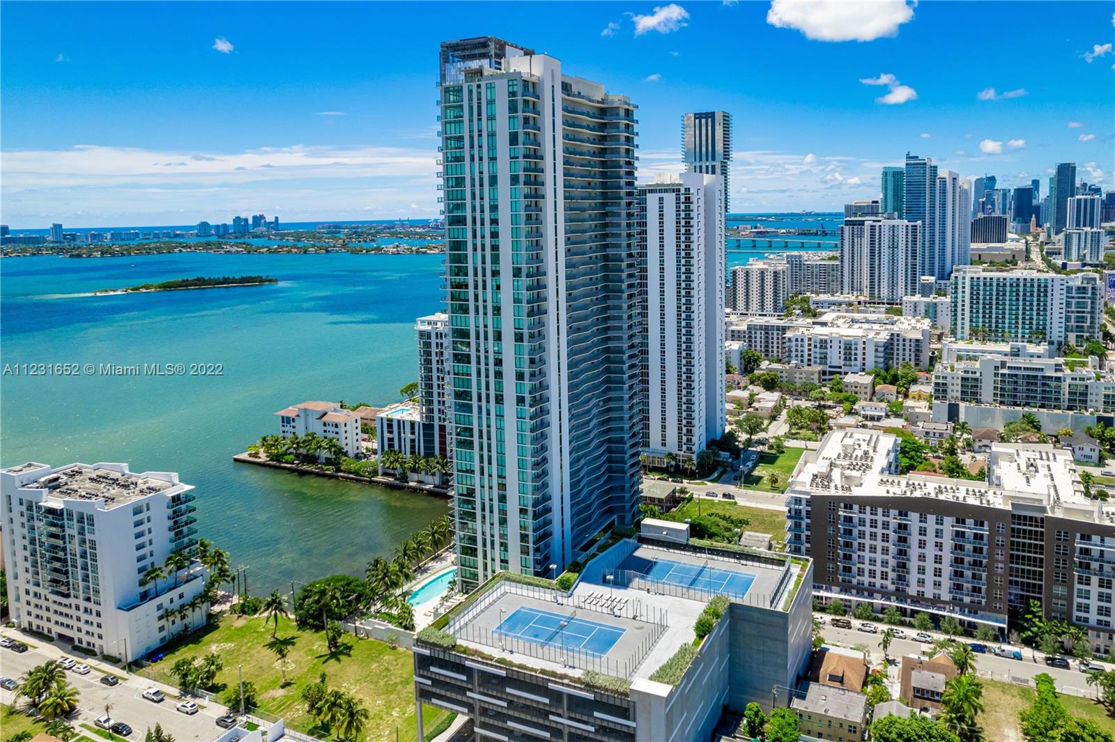 460 NE 28th St Unit: 602