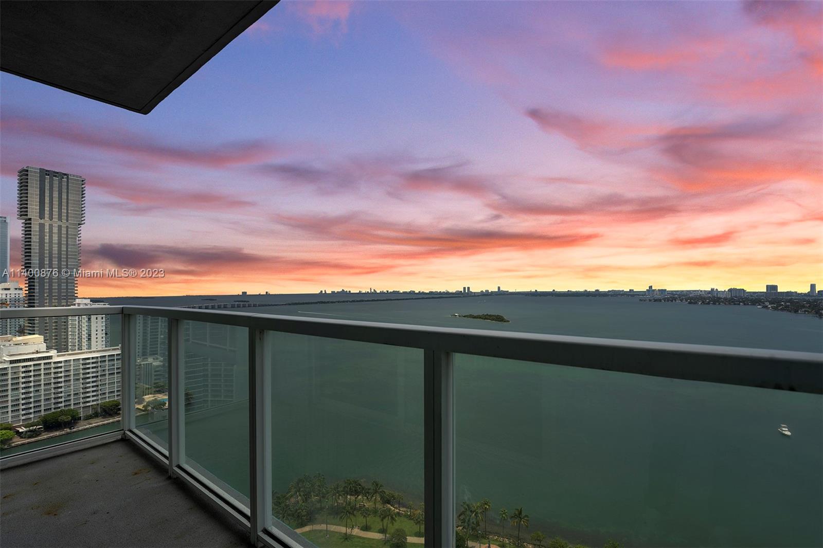 1900 N Bayshore Dr Unit: 2702