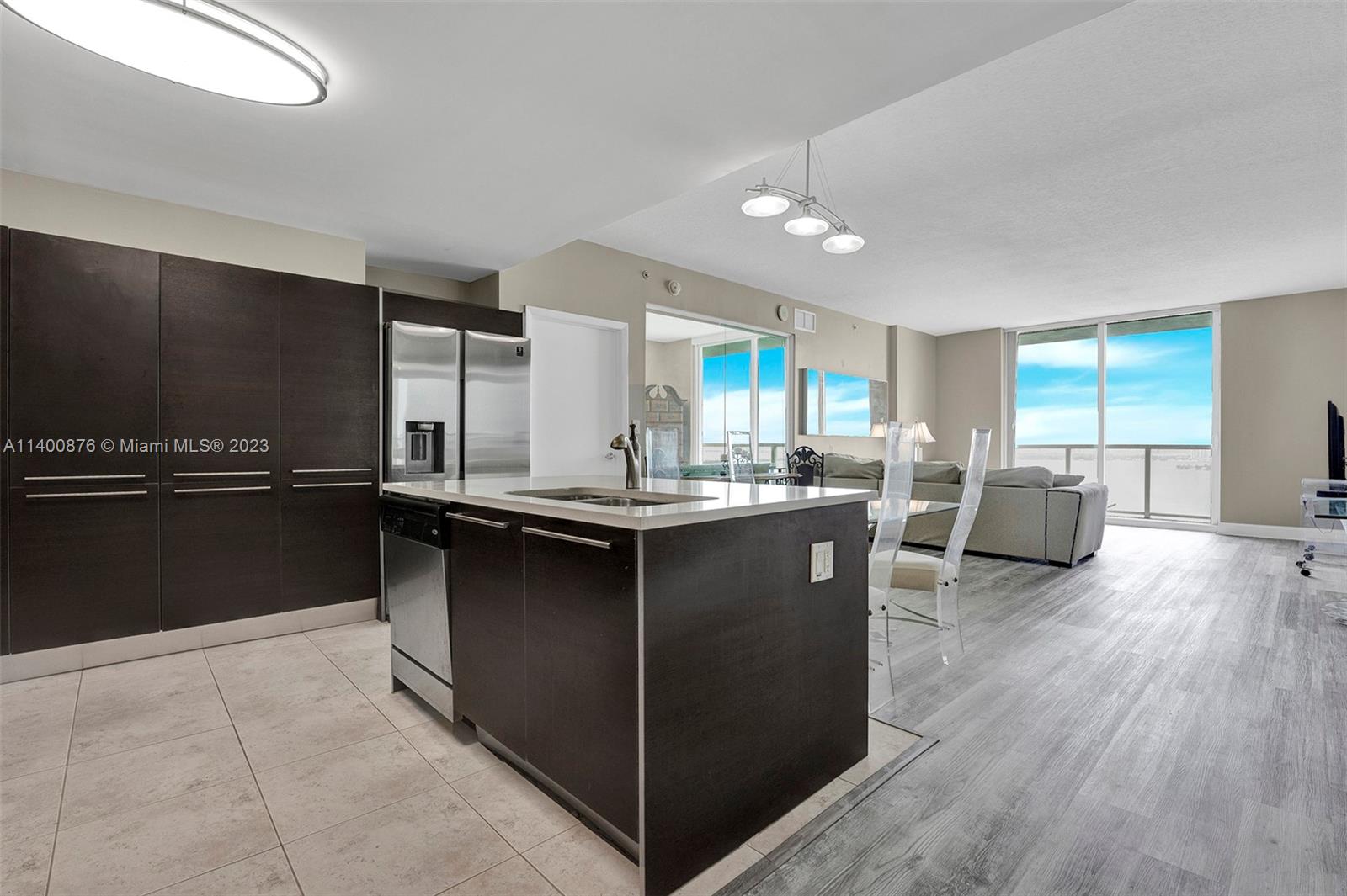 1900 N Bayshore Dr Unit: 2702