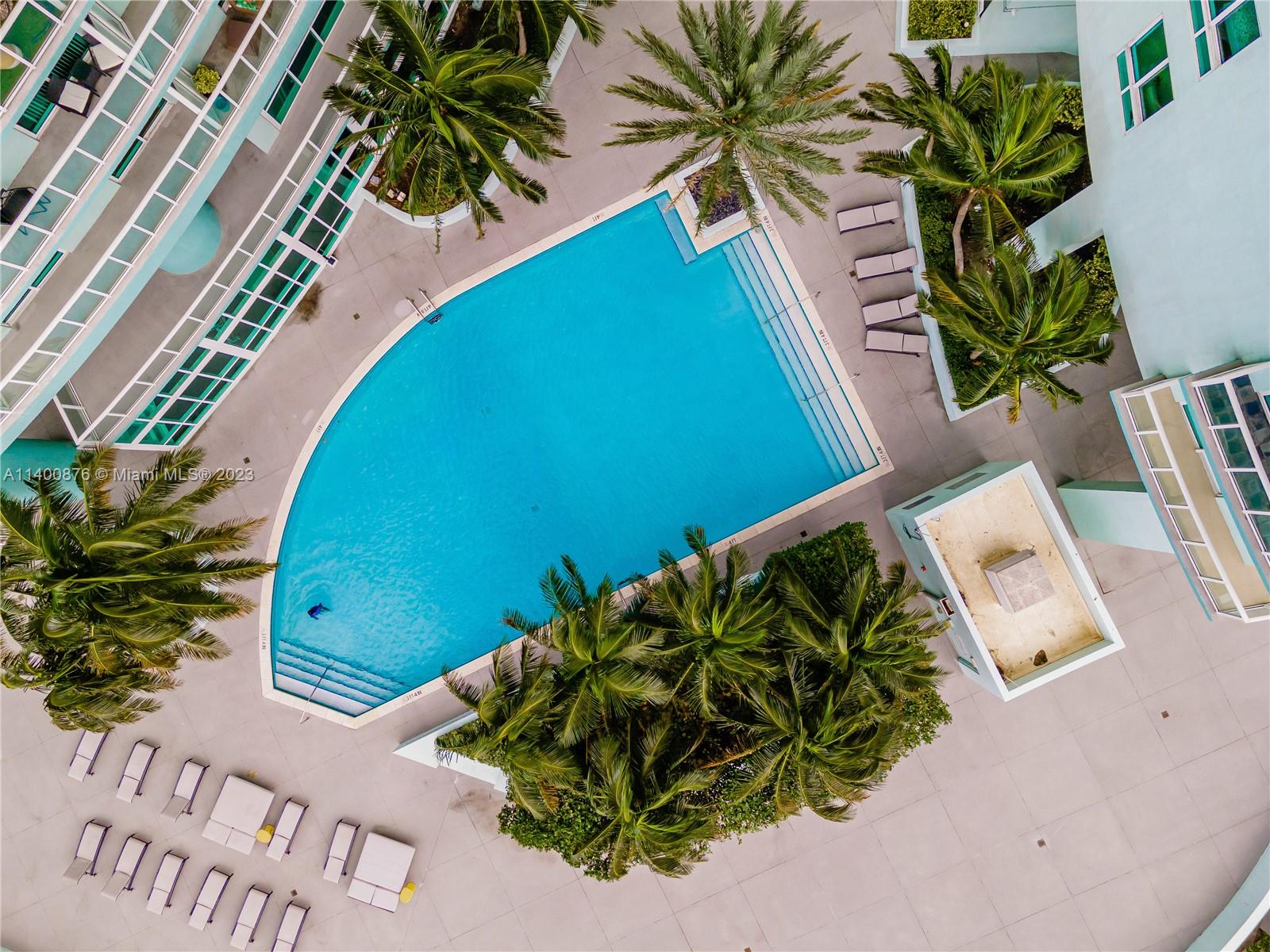 1900 N Bayshore Dr Unit: 2702