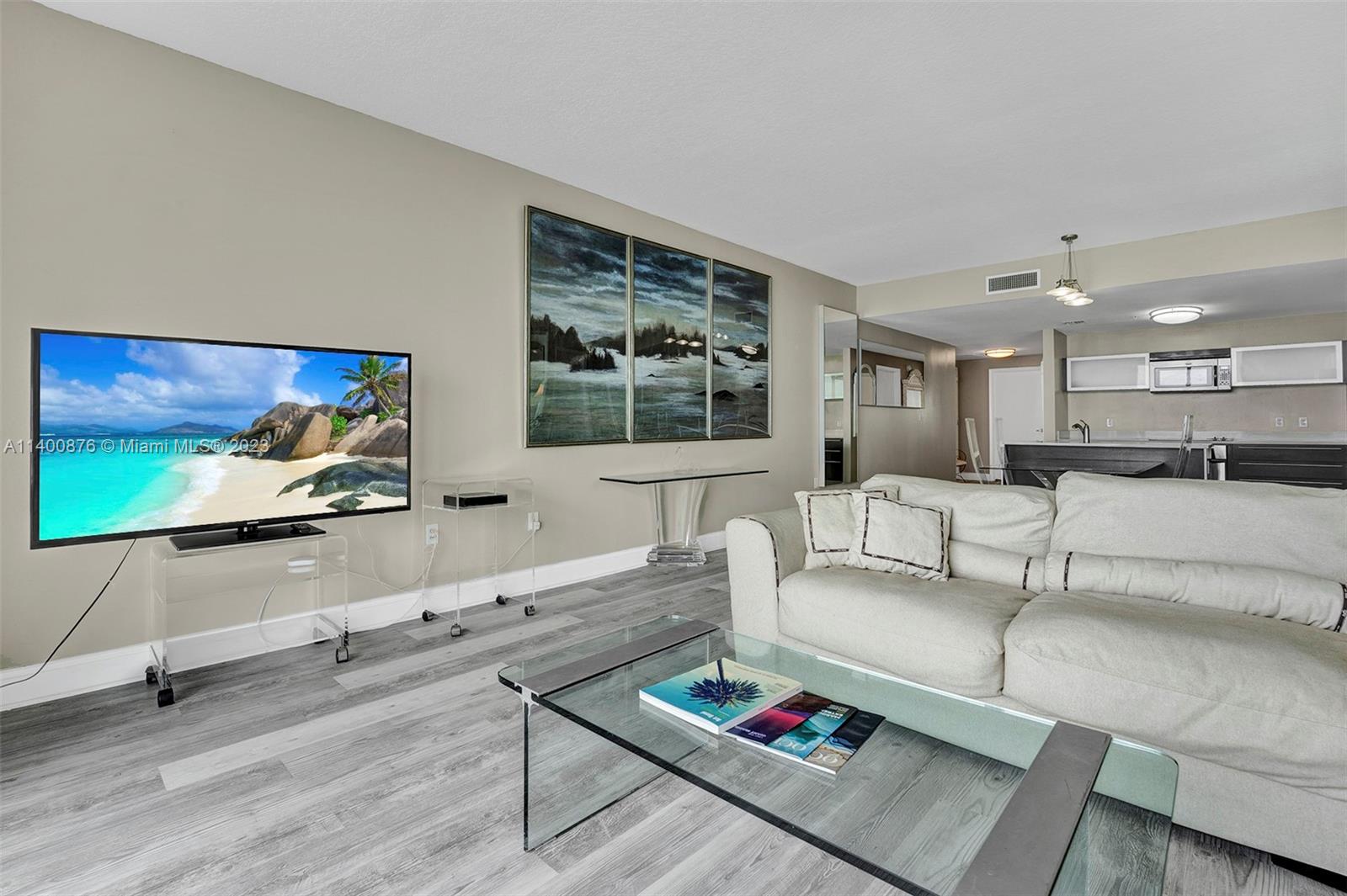 1900 N Bayshore Dr Unit: 2702