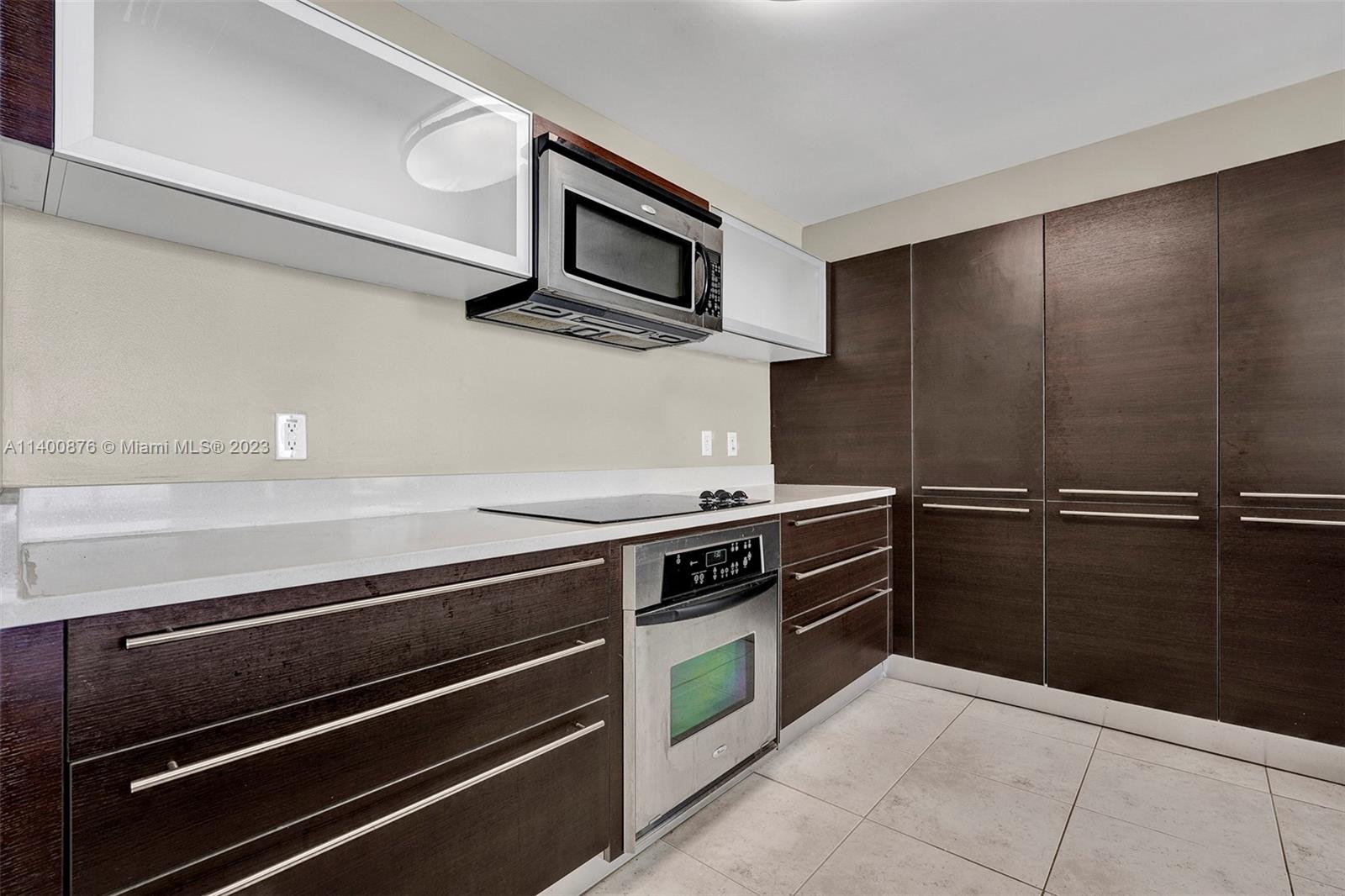 1900 N Bayshore Dr Unit: 2702