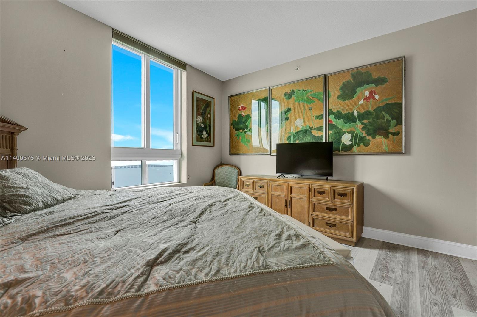 1900 N Bayshore Dr Unit: 2702