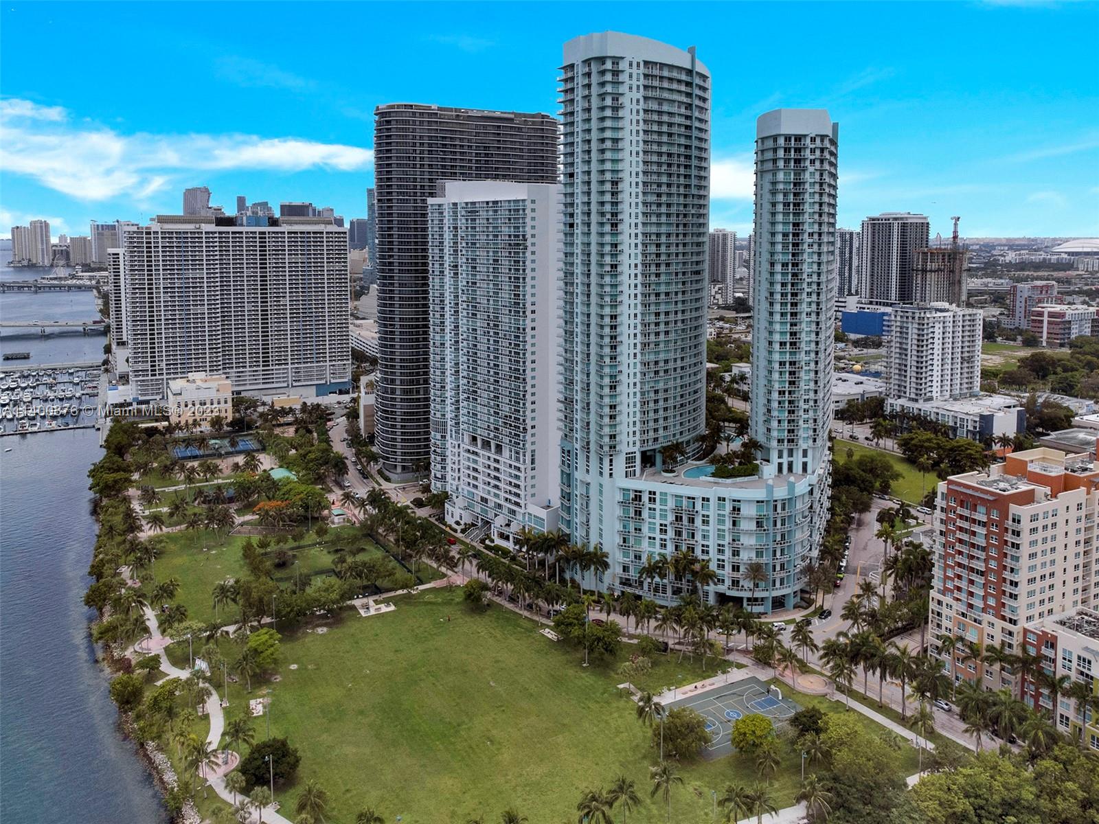 1900 N Bayshore Dr Unit: 2702