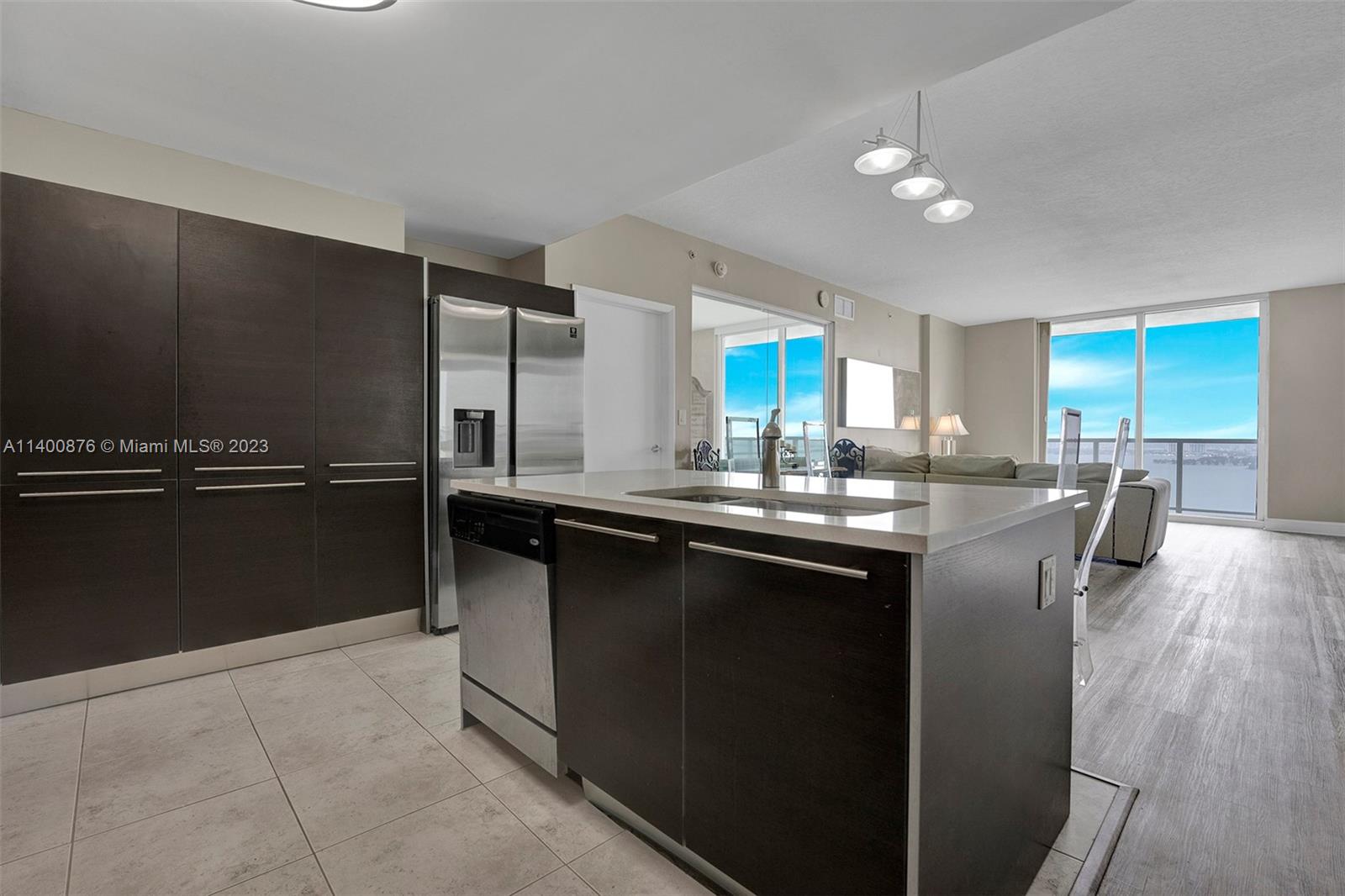 1900 N Bayshore Dr Unit: 2702