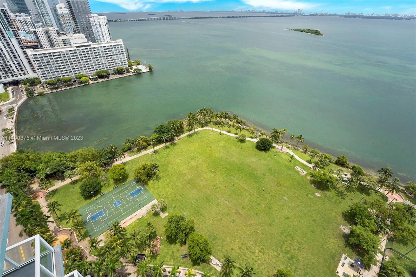 1900 N Bayshore Dr Unit: 2702