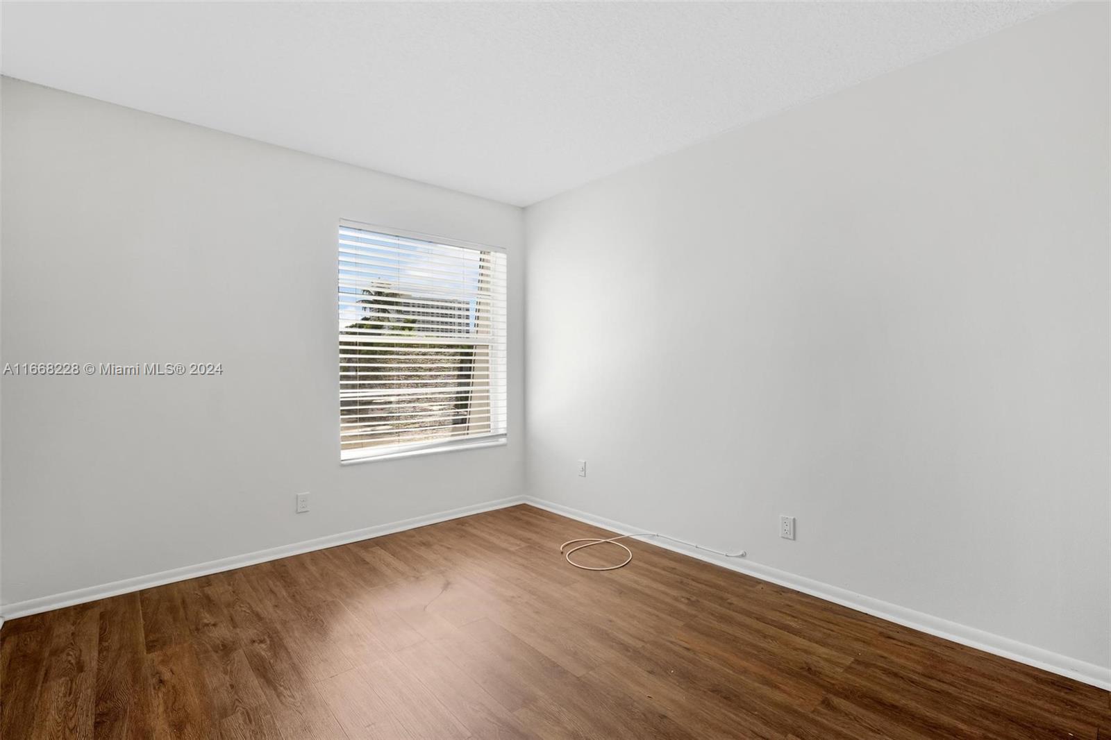 2601 NE 10th St
