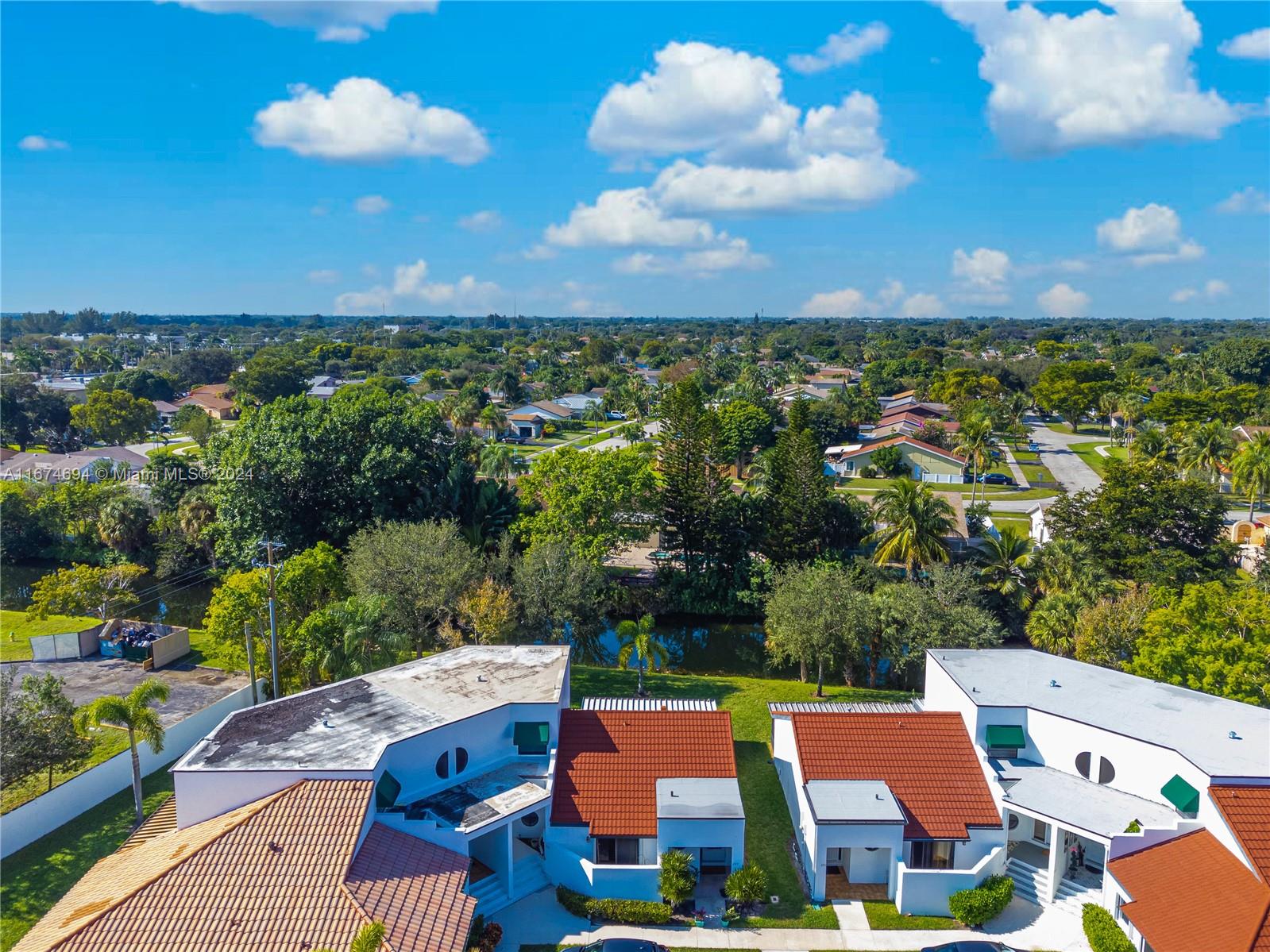 289 NW 36th Ave