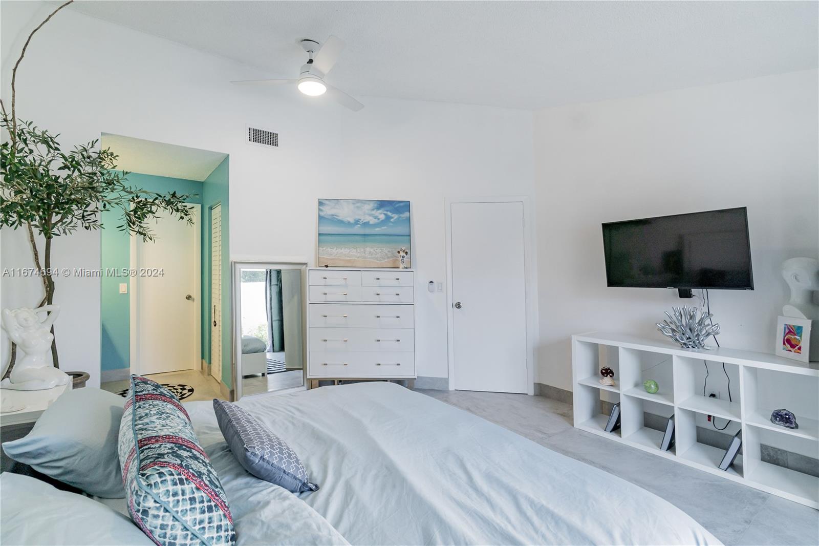 289 NW 36th Ave