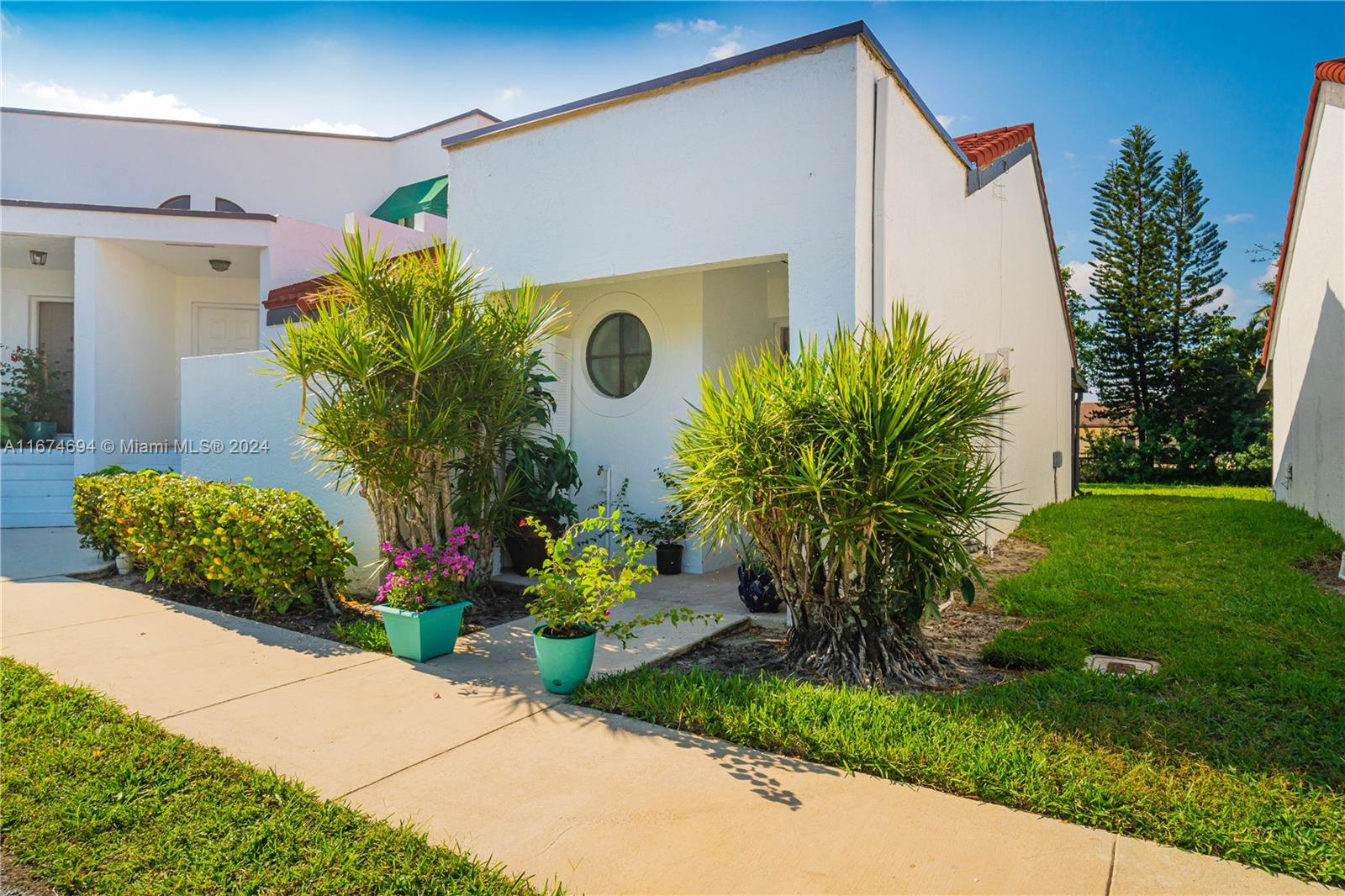 289 NW 36th Ave