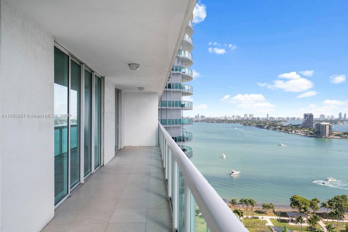 1800 N Bayshore Dr # 2114