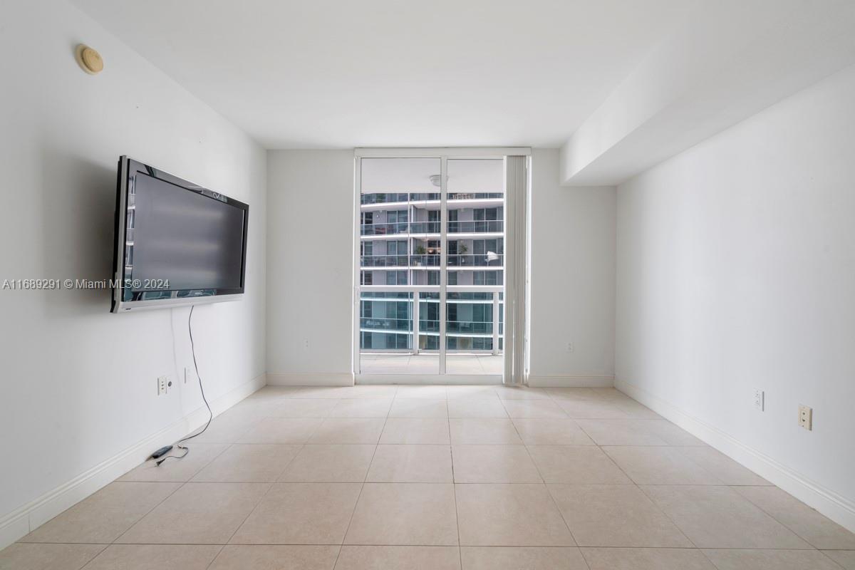 1800 N Bayshore Dr # 2114