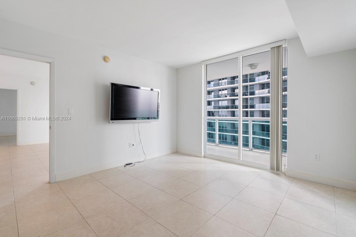 1800 N Bayshore Dr # 2114