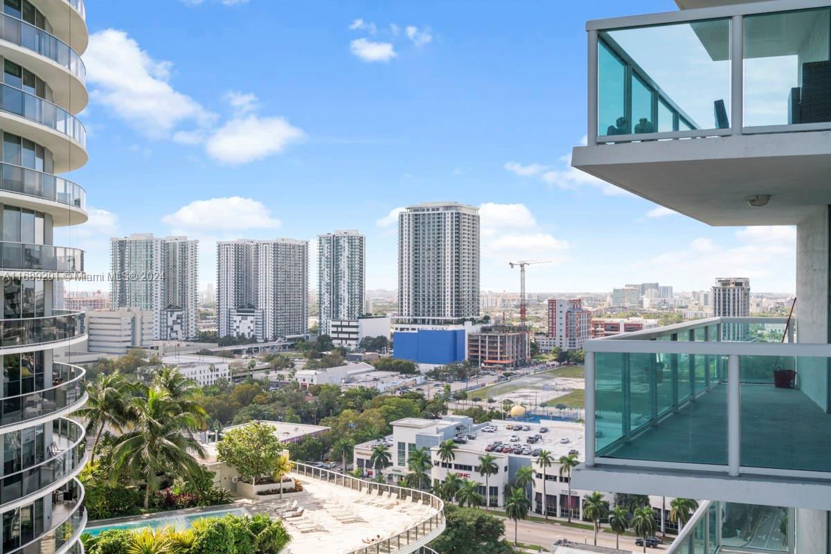 1800 N Bayshore Dr # 2114