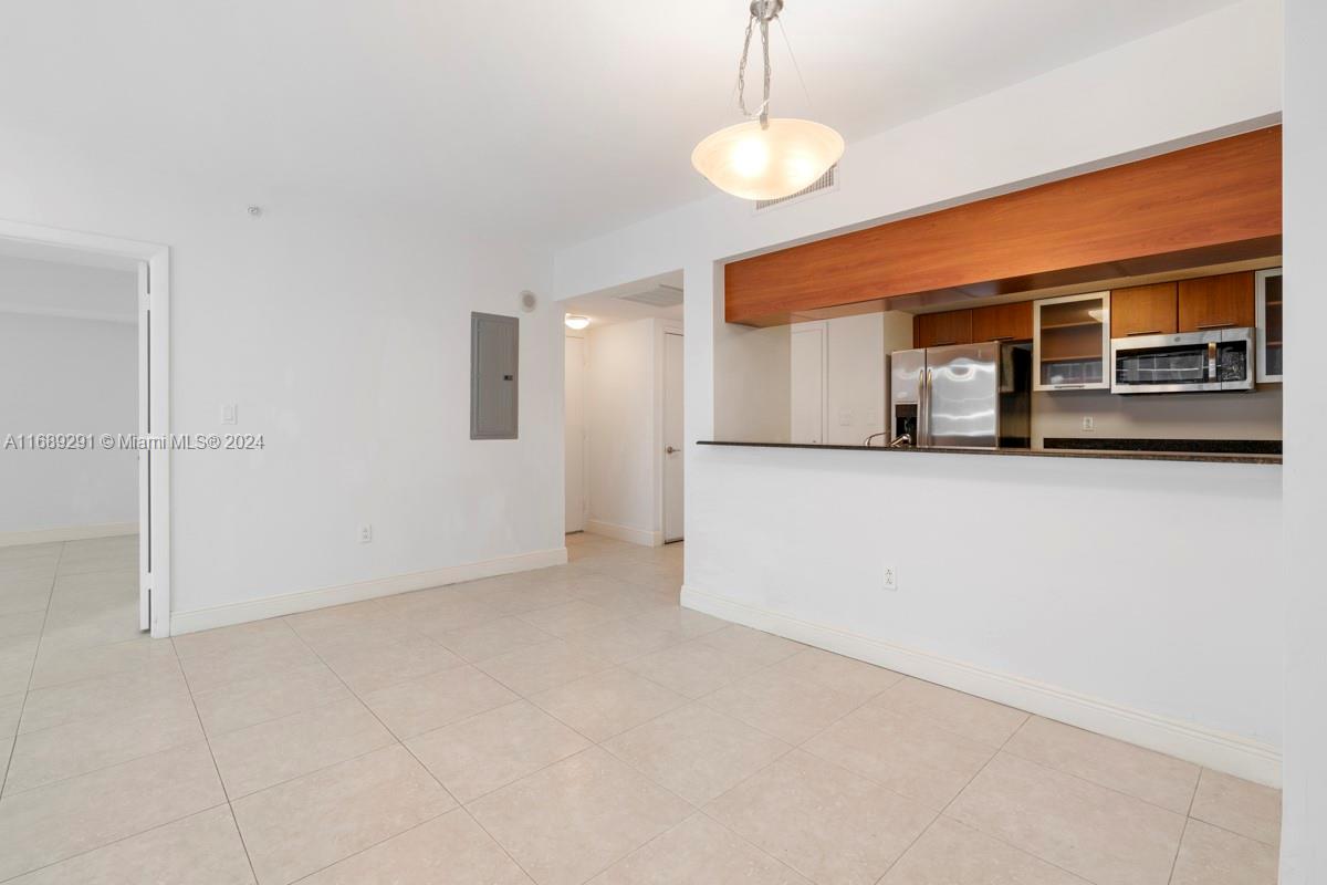 1800 N Bayshore Dr # 2114