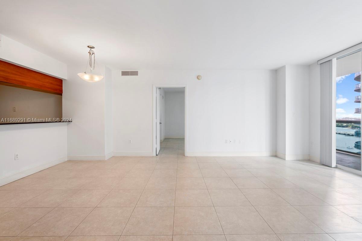 1800 N Bayshore Dr # 2114