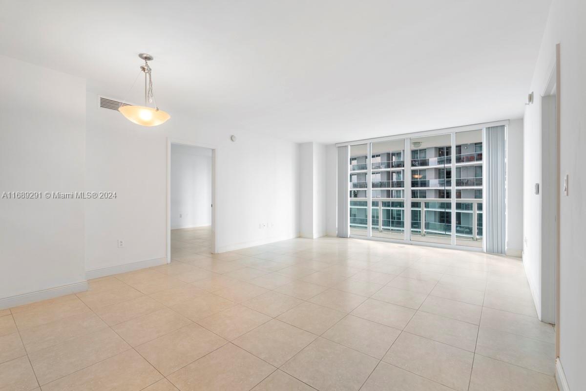 1800 N Bayshore Dr # 2114